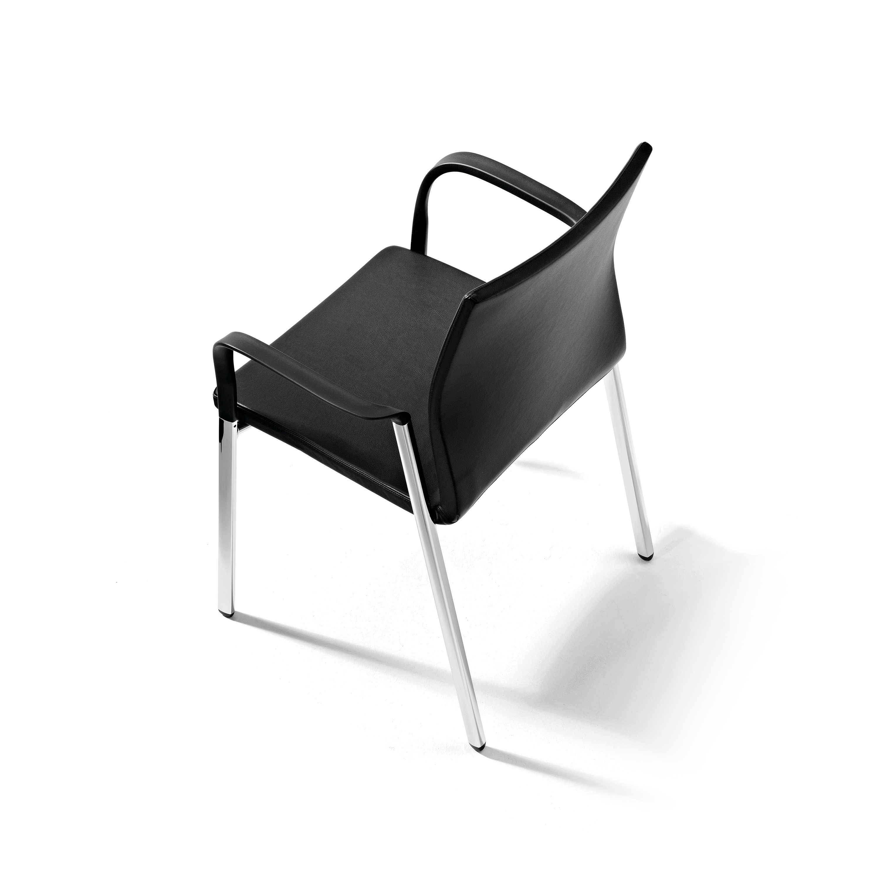 Uma Chair