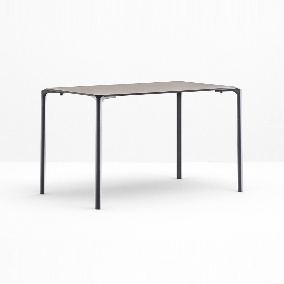Display product Jump TJ4 from manufacturer PEDRALI