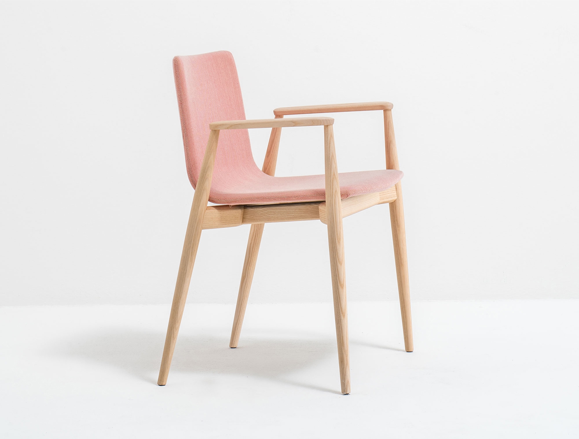 Mostra il prodotto Malmö Armchair 396 del produttore PEDRALI