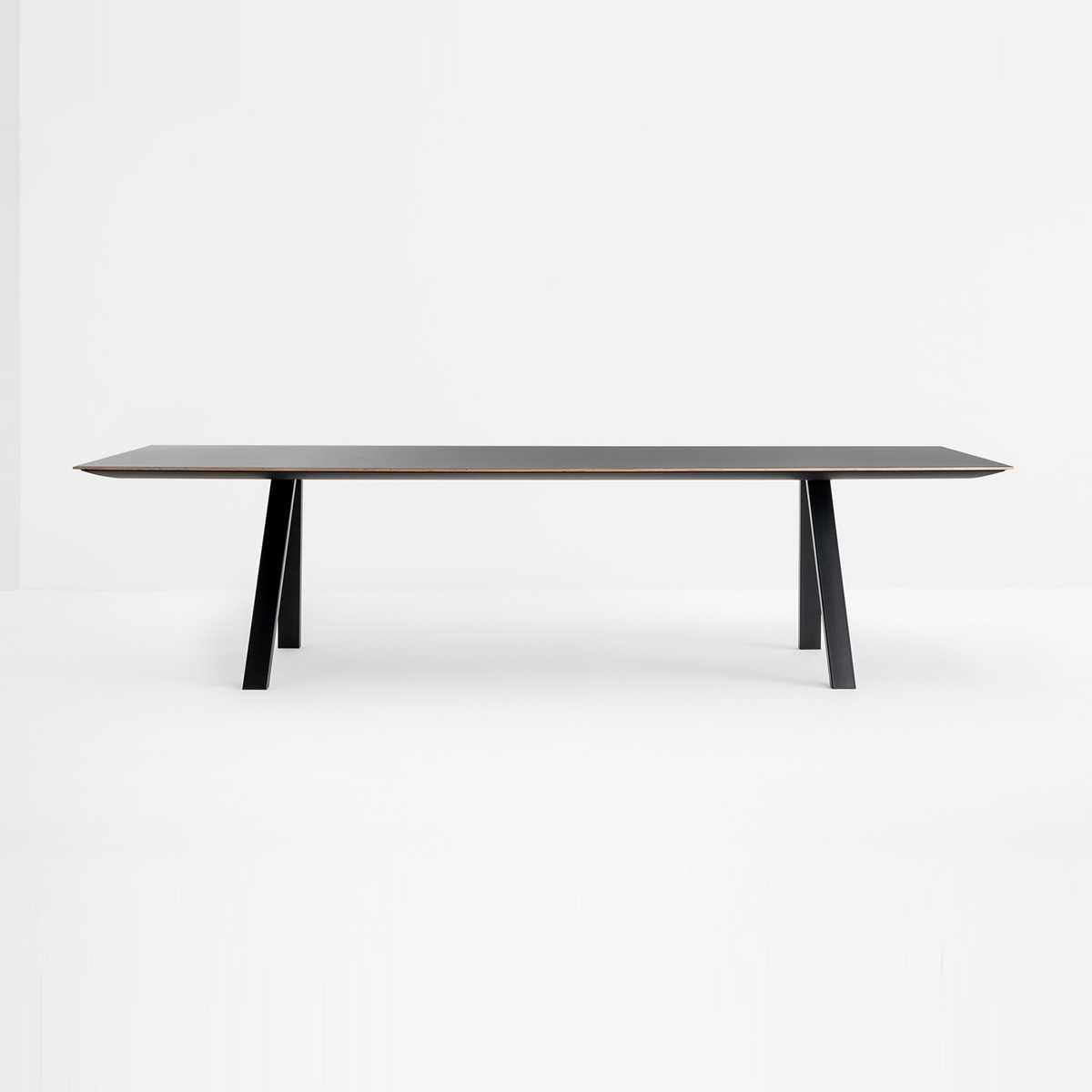 Display product Arki-Table Ark from manufacturer PEDRALI