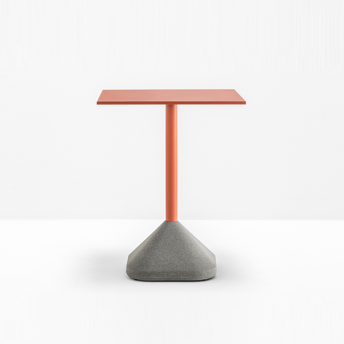 Vertoon produk Concrete 855 van vervaardiger PEDRALI