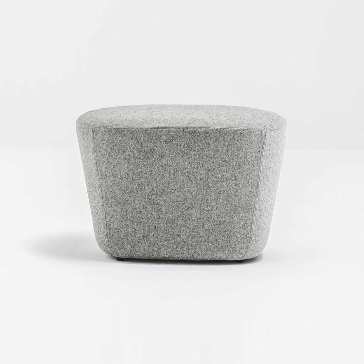 Vertoon produk Log 367 pouf van vervaardiger PEDRALI