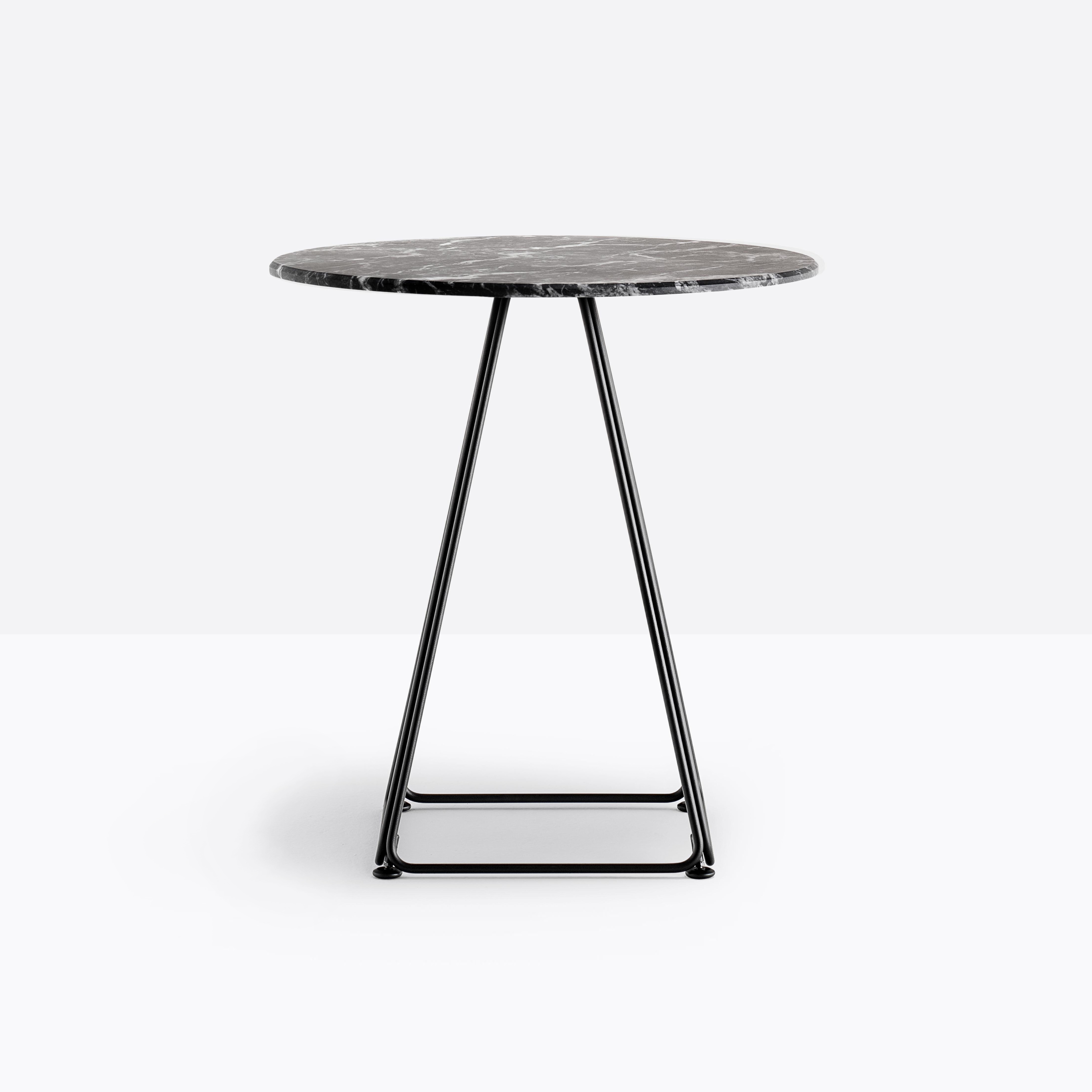 Display product Lunar 5540 from manufacturer PEDRALI