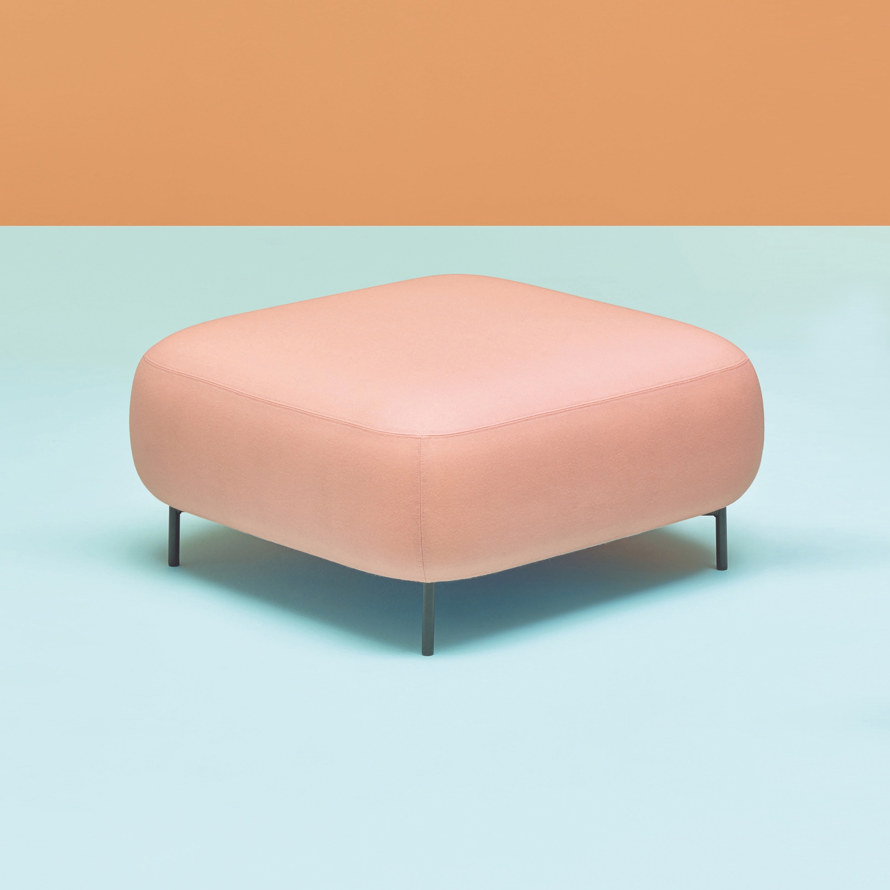 Display product Buddy pouf 212 from manufacturer PEDRALI