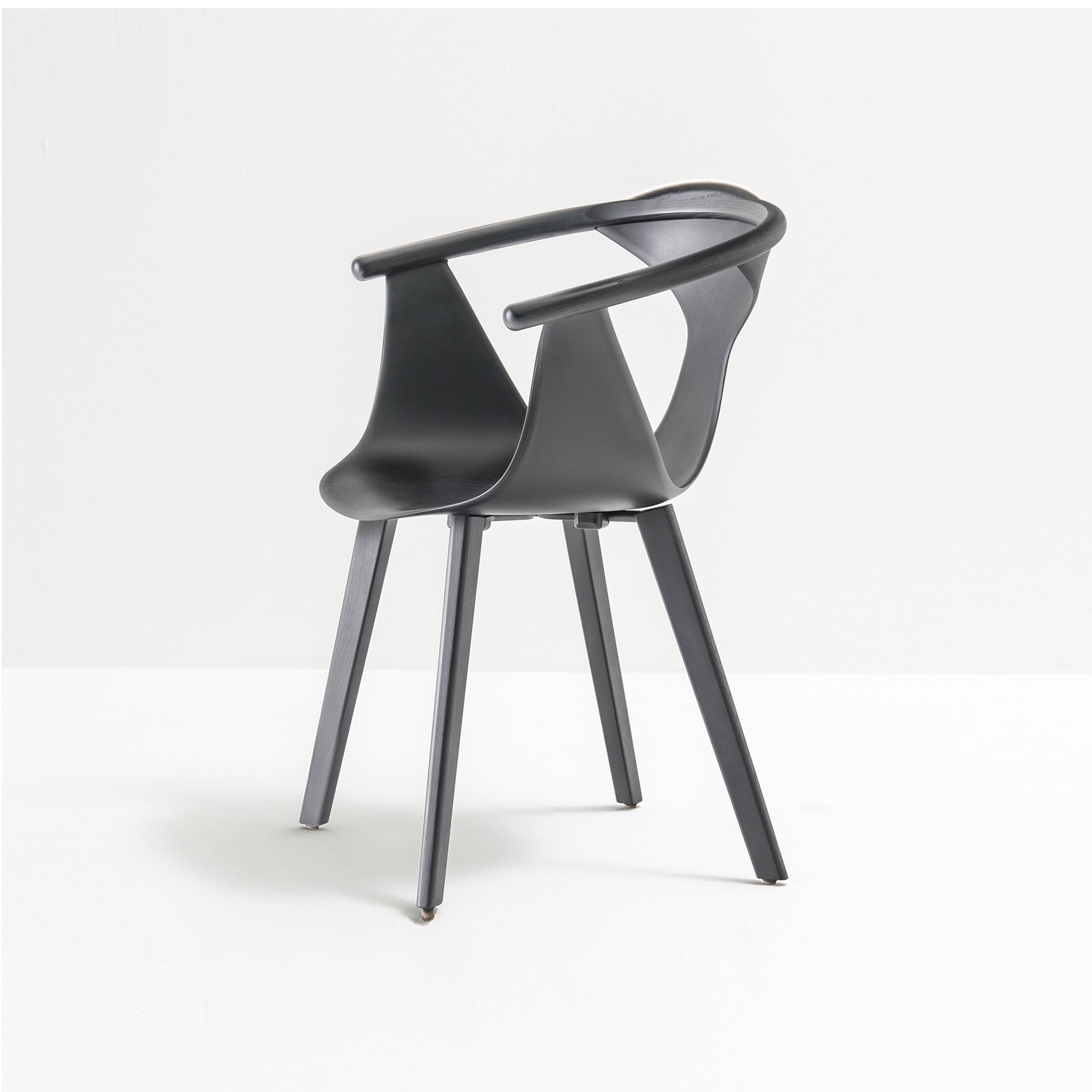Mostra il prodotto Fox armchair 3725 del produttore PEDRALI