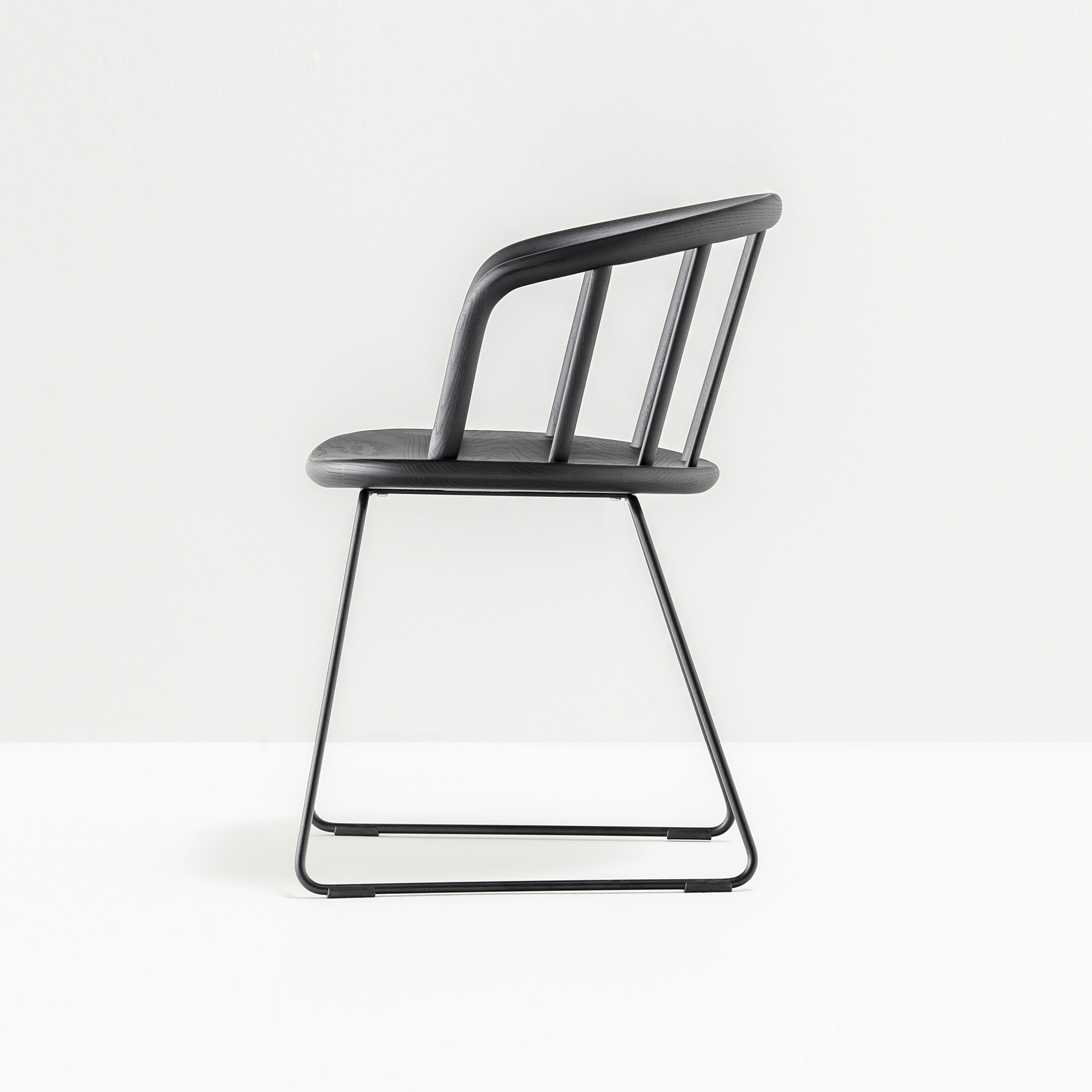 Mostra il prodotto Nym armchair 2855 del produttore PEDRALI