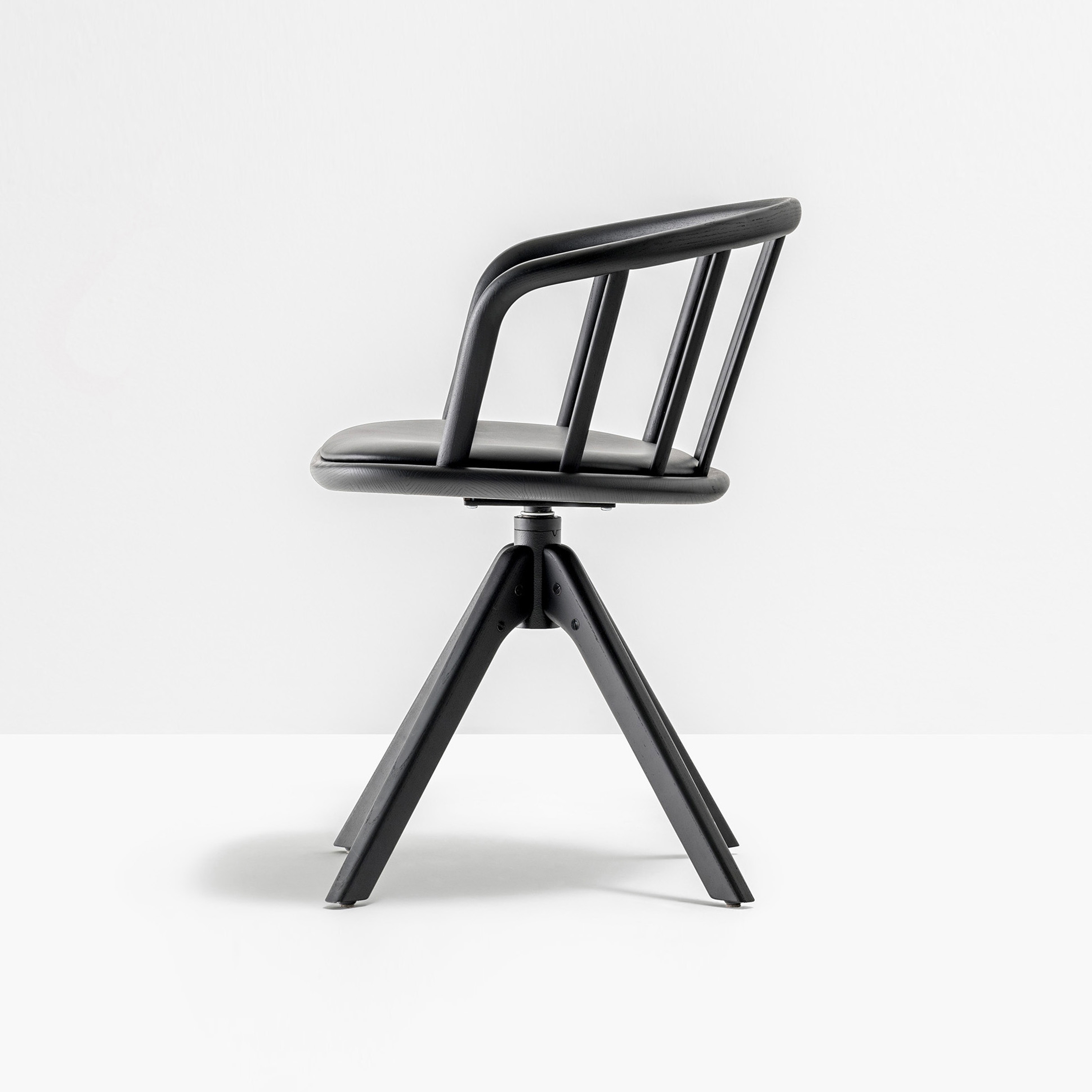 Nym armchair 2846