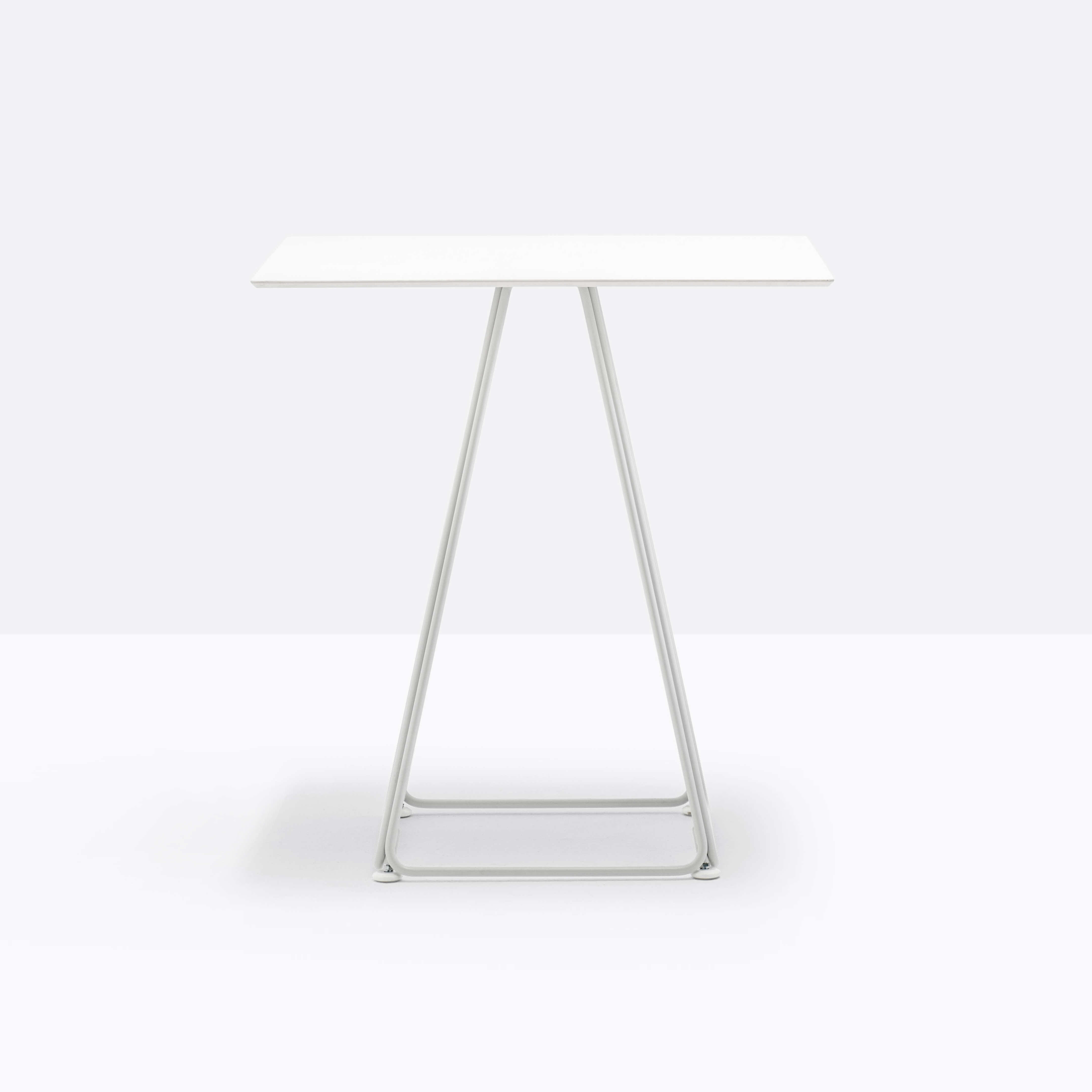 Display product Lunar 5540 from manufacturer PEDRALI
