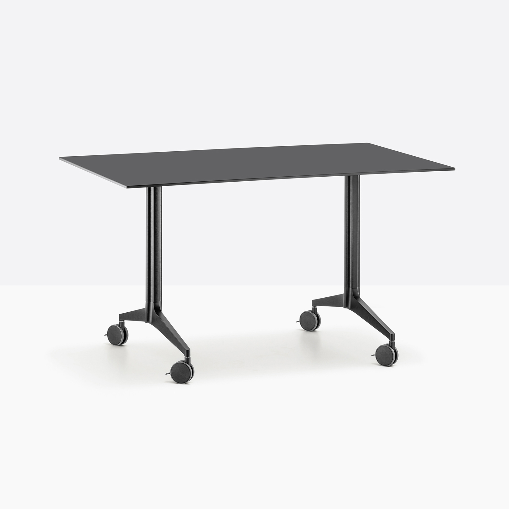 Display product Ypsilon TYT 800 from manufacturer PEDRALI