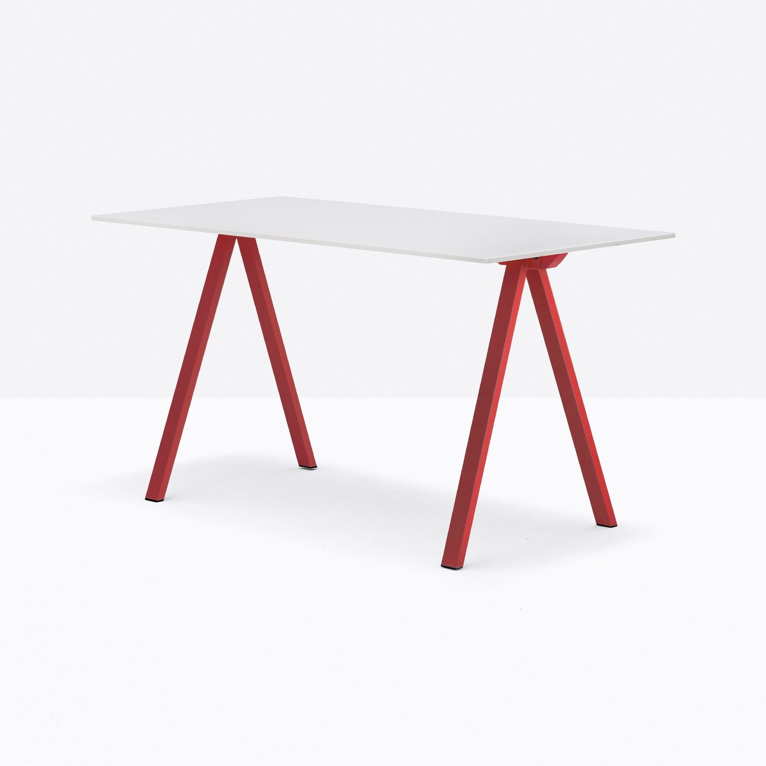 Display product Arki-Desk from manufacturer PEDRALI