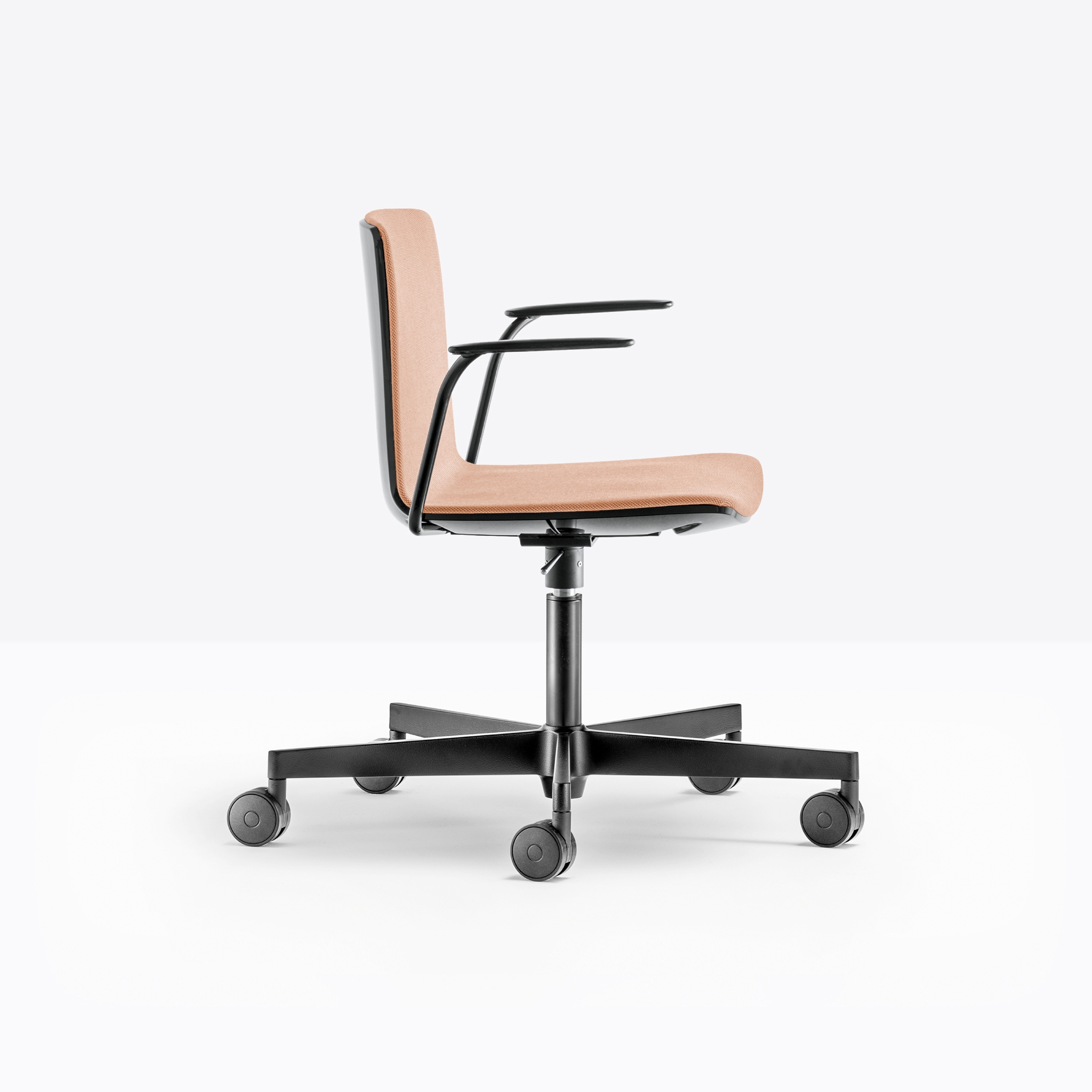 Display product Noa 728/4 from manufacturer PEDRALI