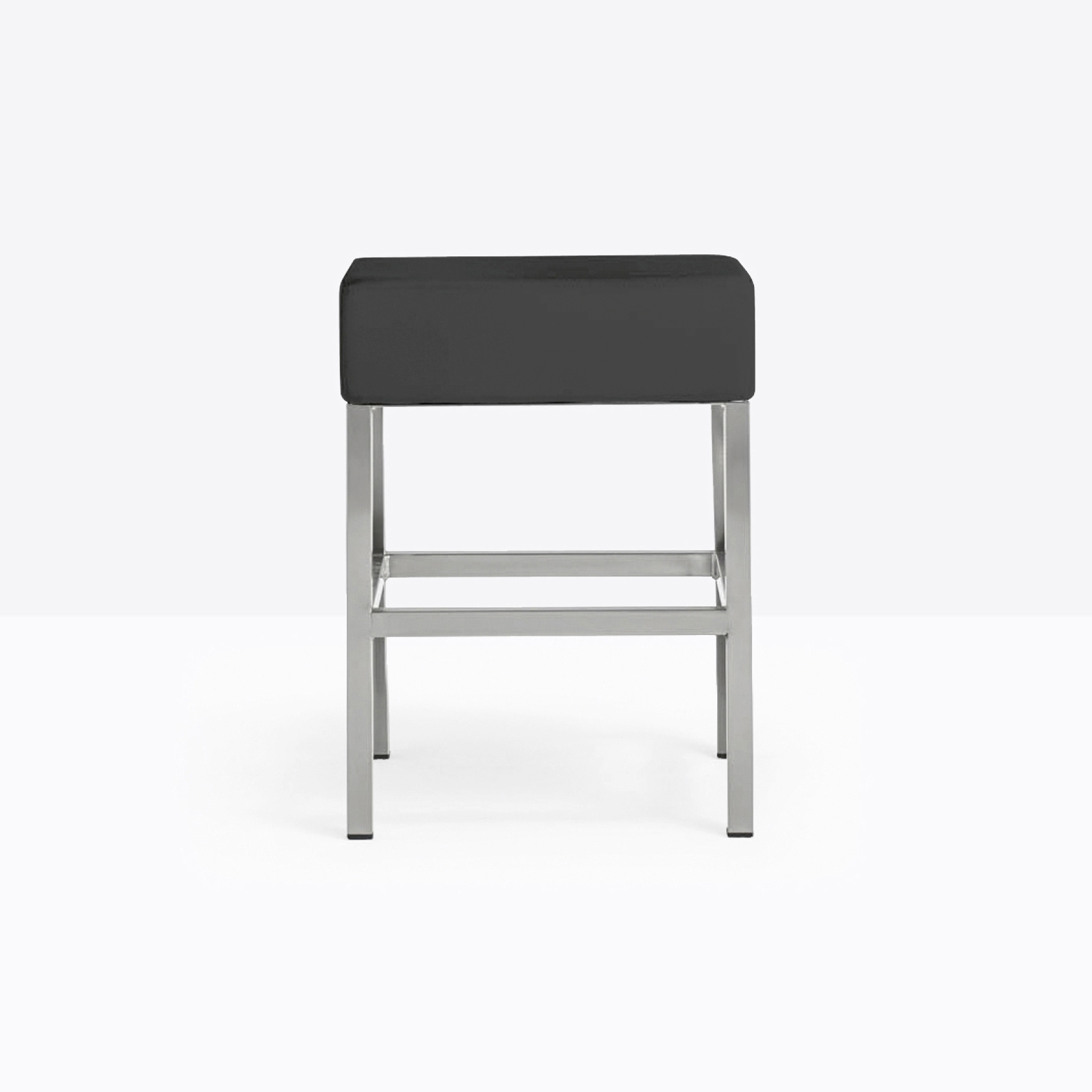 Display product Cube-XL from manufacturer PEDRALI