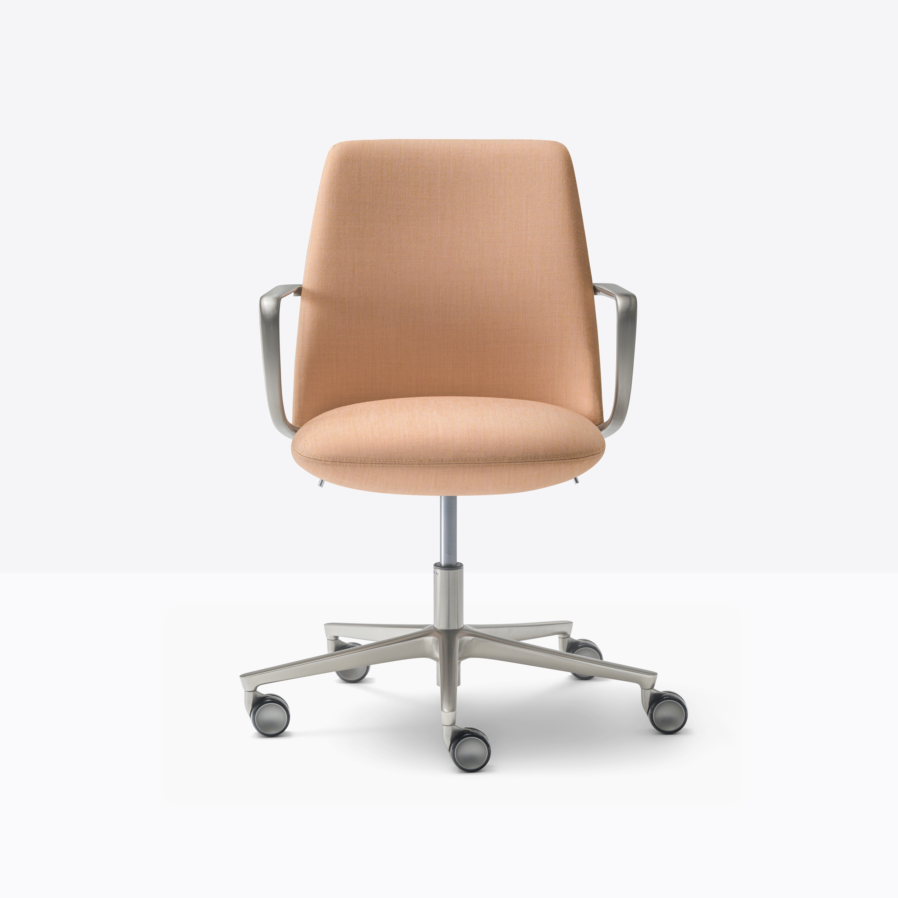 Display product Elinor Low Back 3756 from manufacturer PEDRALI