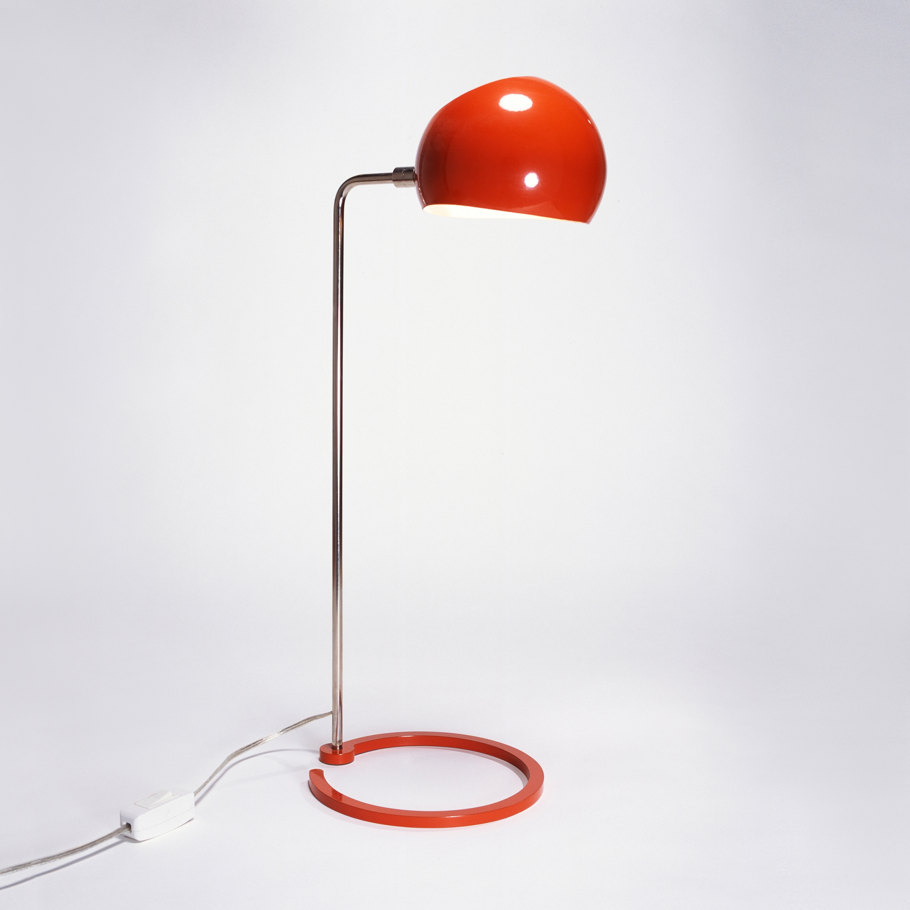 Vertoon produk Boi Desk Lamp No 118 van vervaardiger David Weeks Studio
