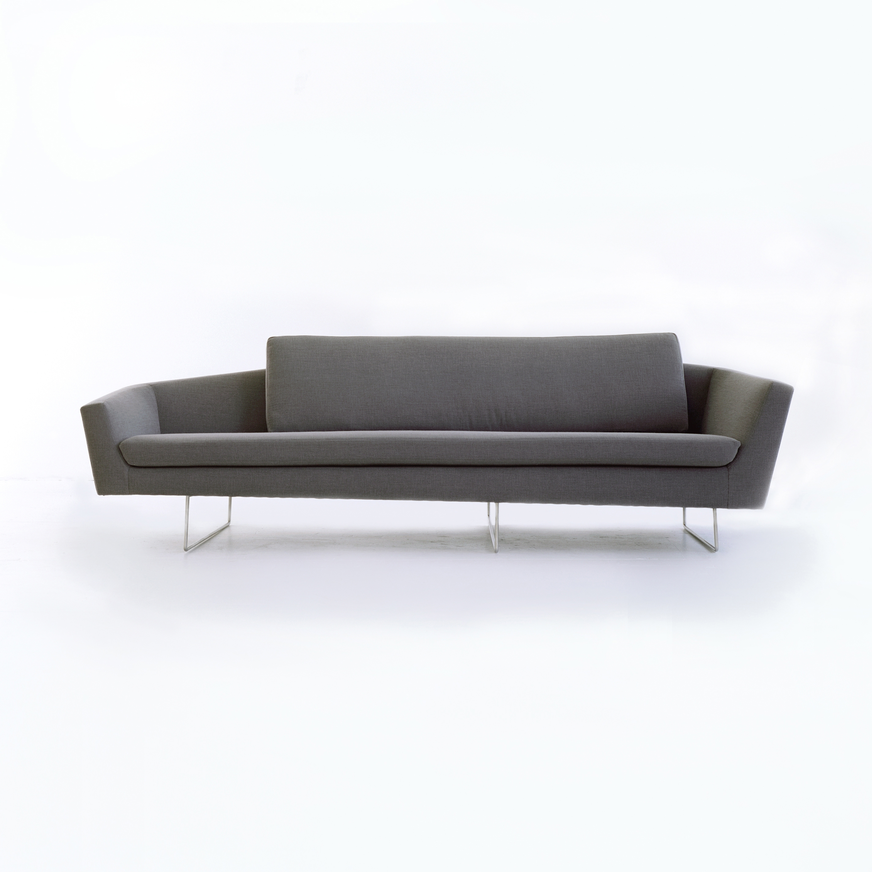 Mostra il prodotto Sculpt Sofa No 510 del produttore David Weeks Studio
