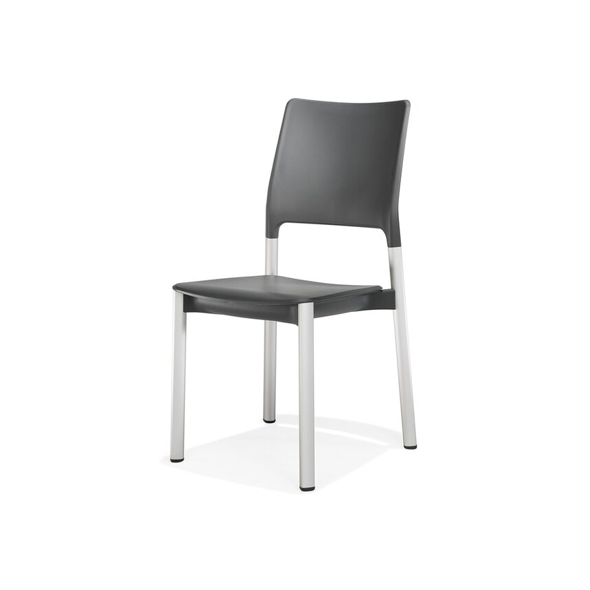 Arn chair on 4 metal legs