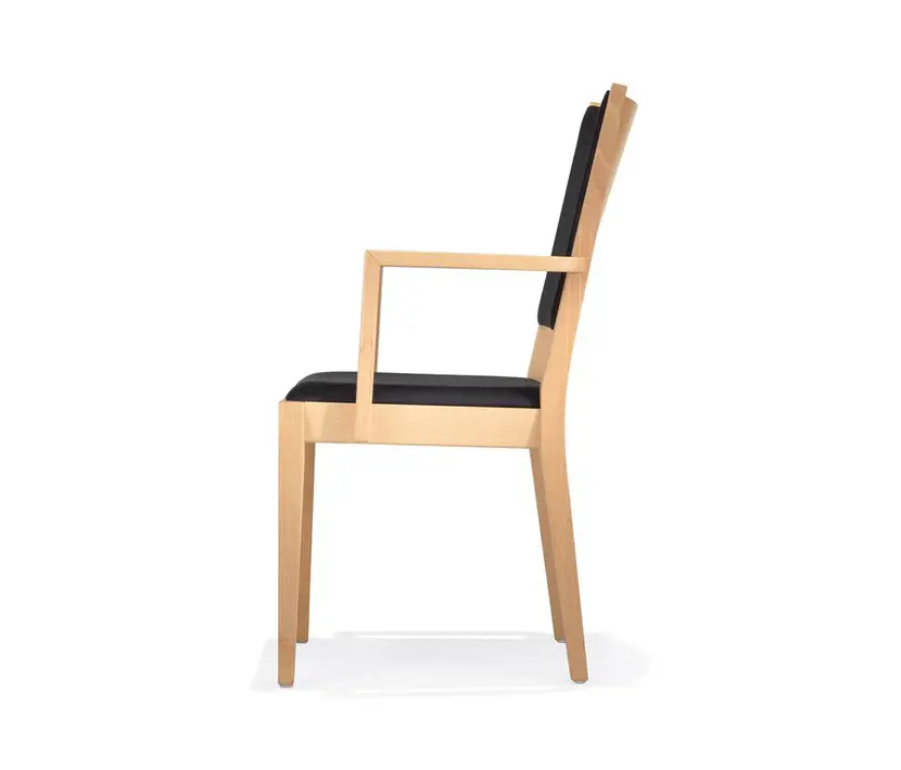 Kusch+Co - Luca chair with armrests