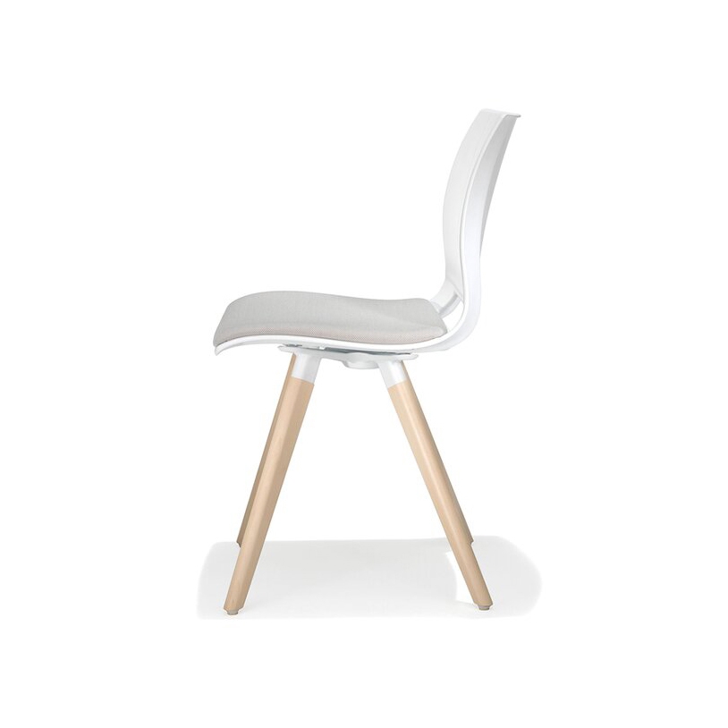 Mostrar el producto uni_verso chair on 4 wooden legs, plastic seat shell del fabricante Kusch+Co