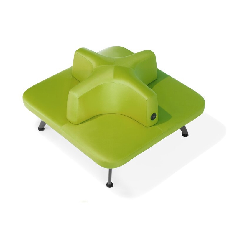 Mostra il prodotto V-Travel bench with central back del produttore Kusch+Co