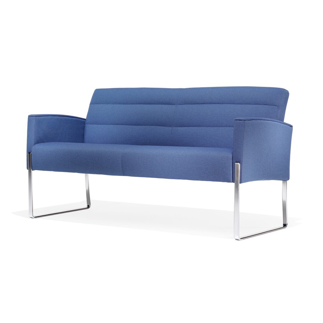 Vega 2,5-seater on sled metal frame