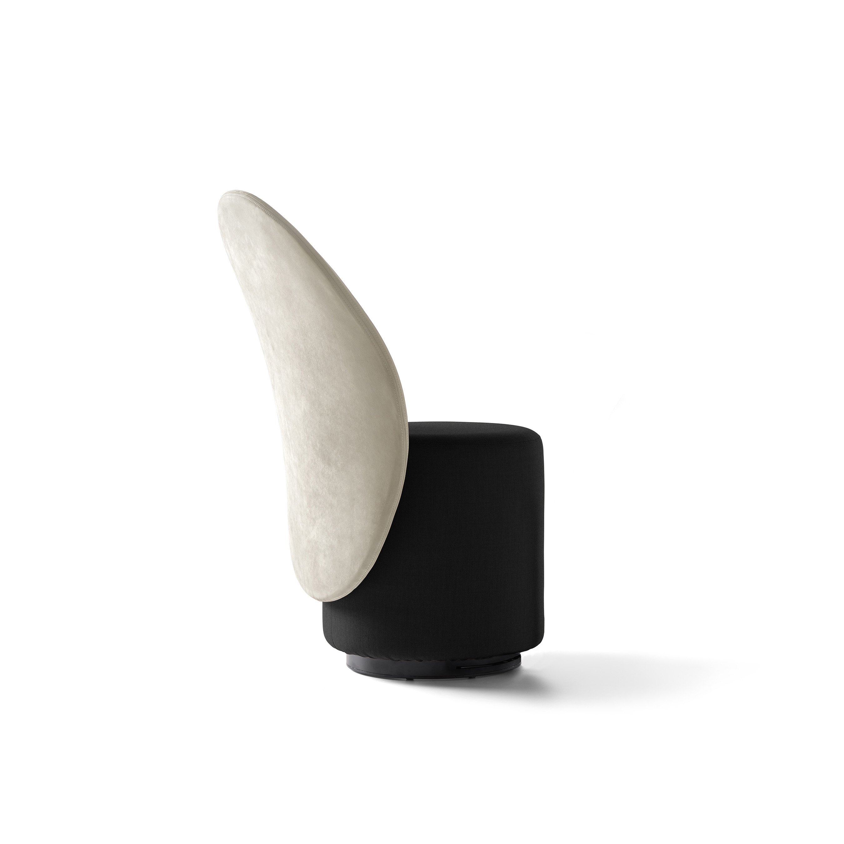 Display product Loomi armchair from manufacturer Opinion Ciatti