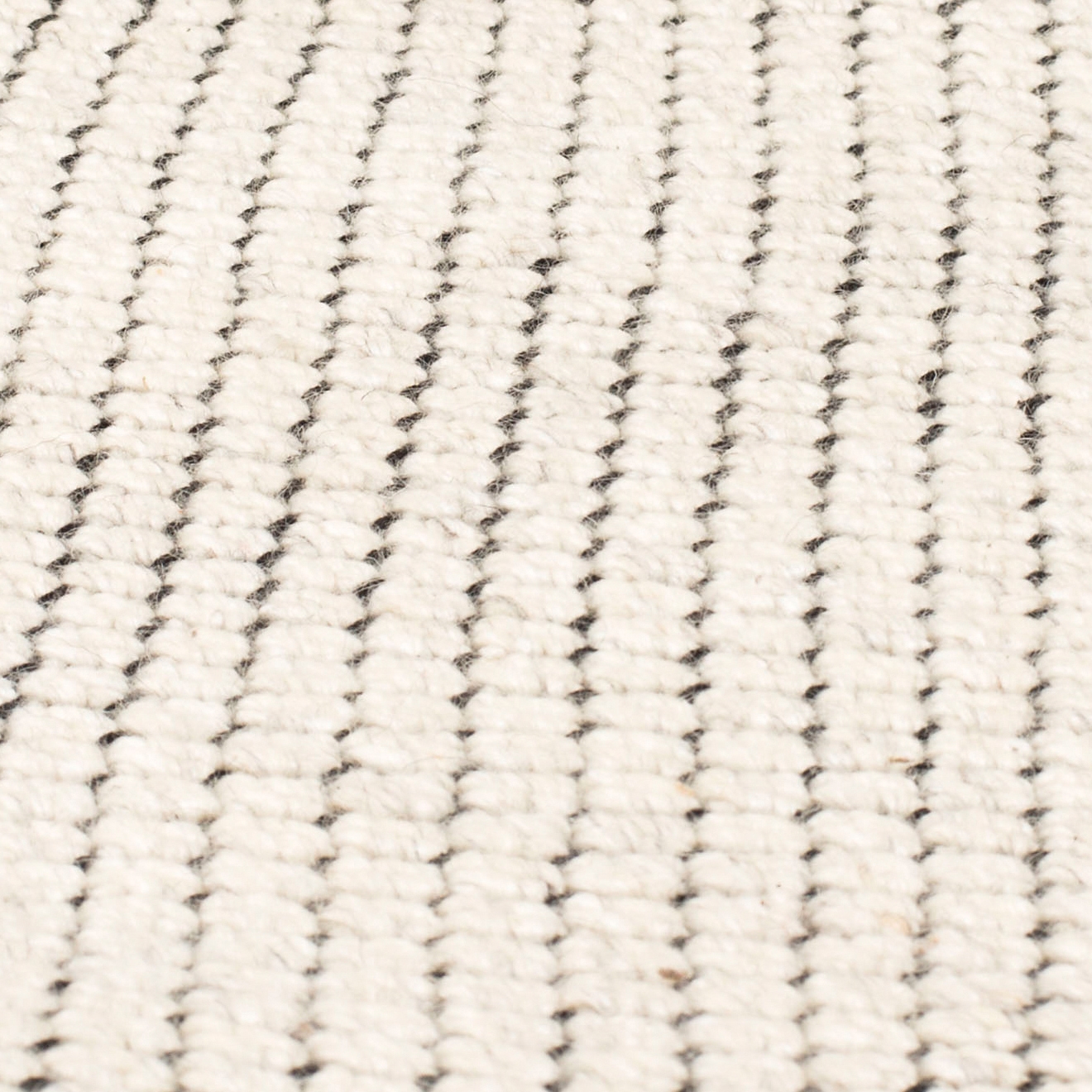 Nordic Flower ivory & black