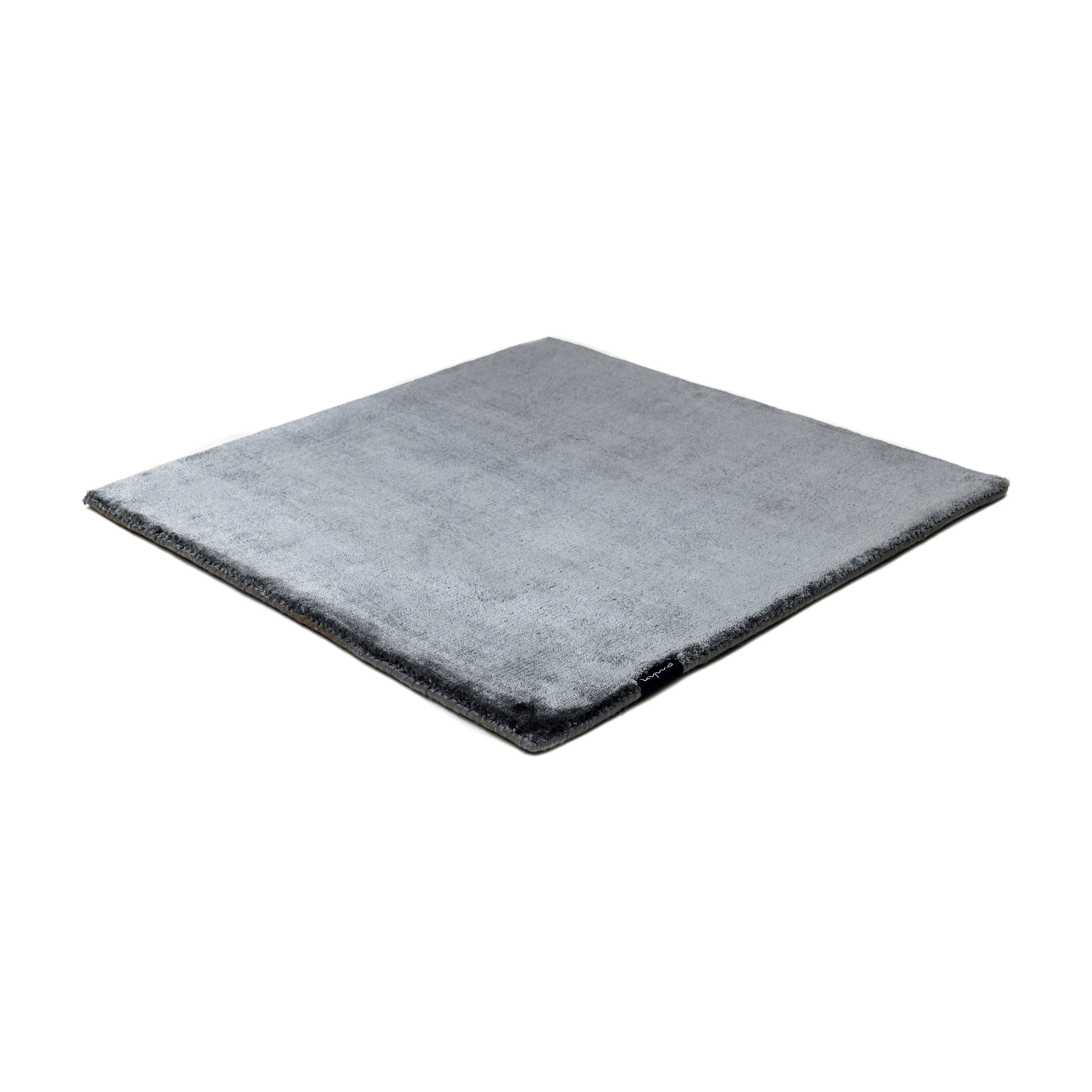 Produkt Studio NYC Pearl Edition space grey des Herstellers kymo anzeigen
