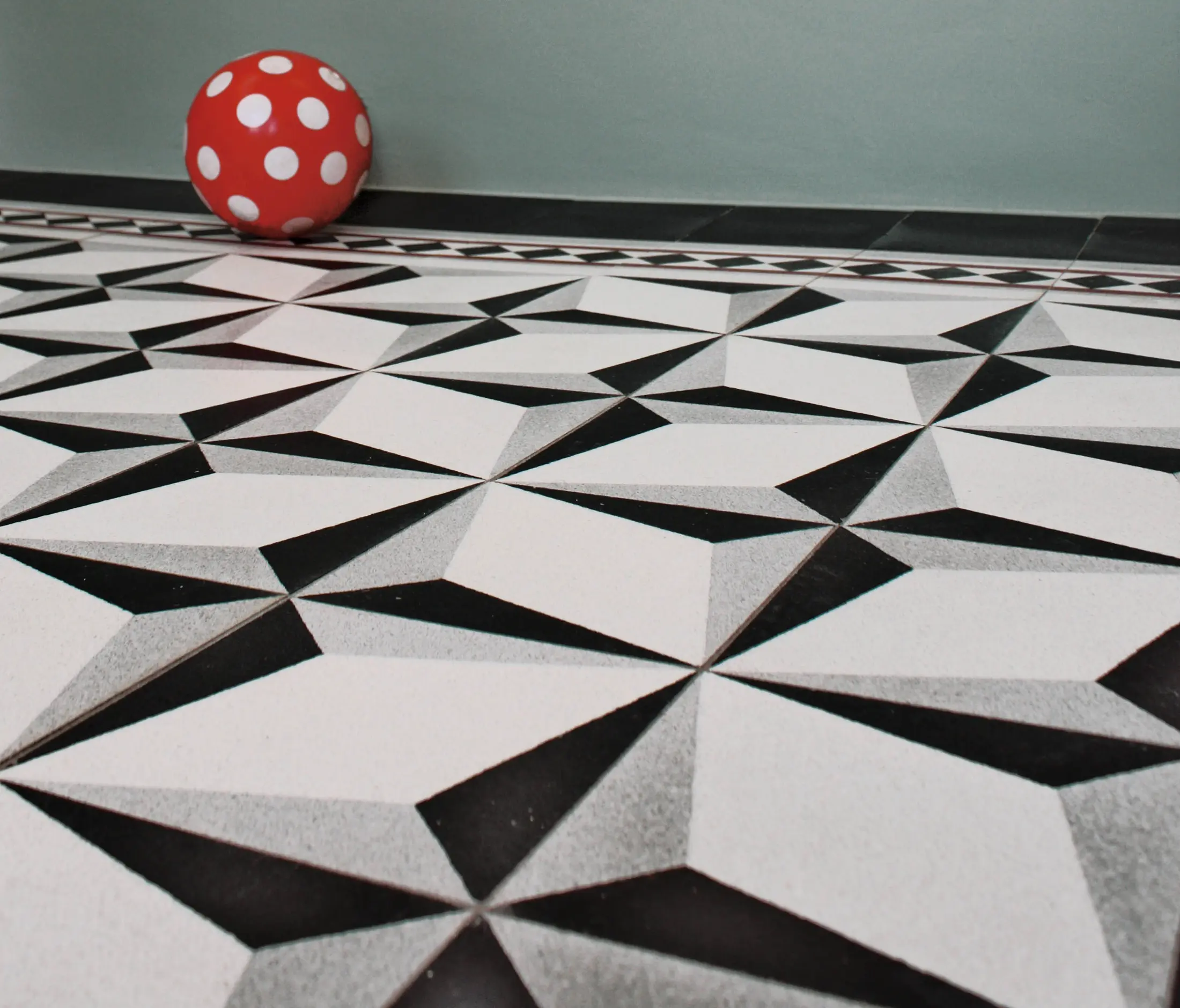 VIA - Terrazzo tile