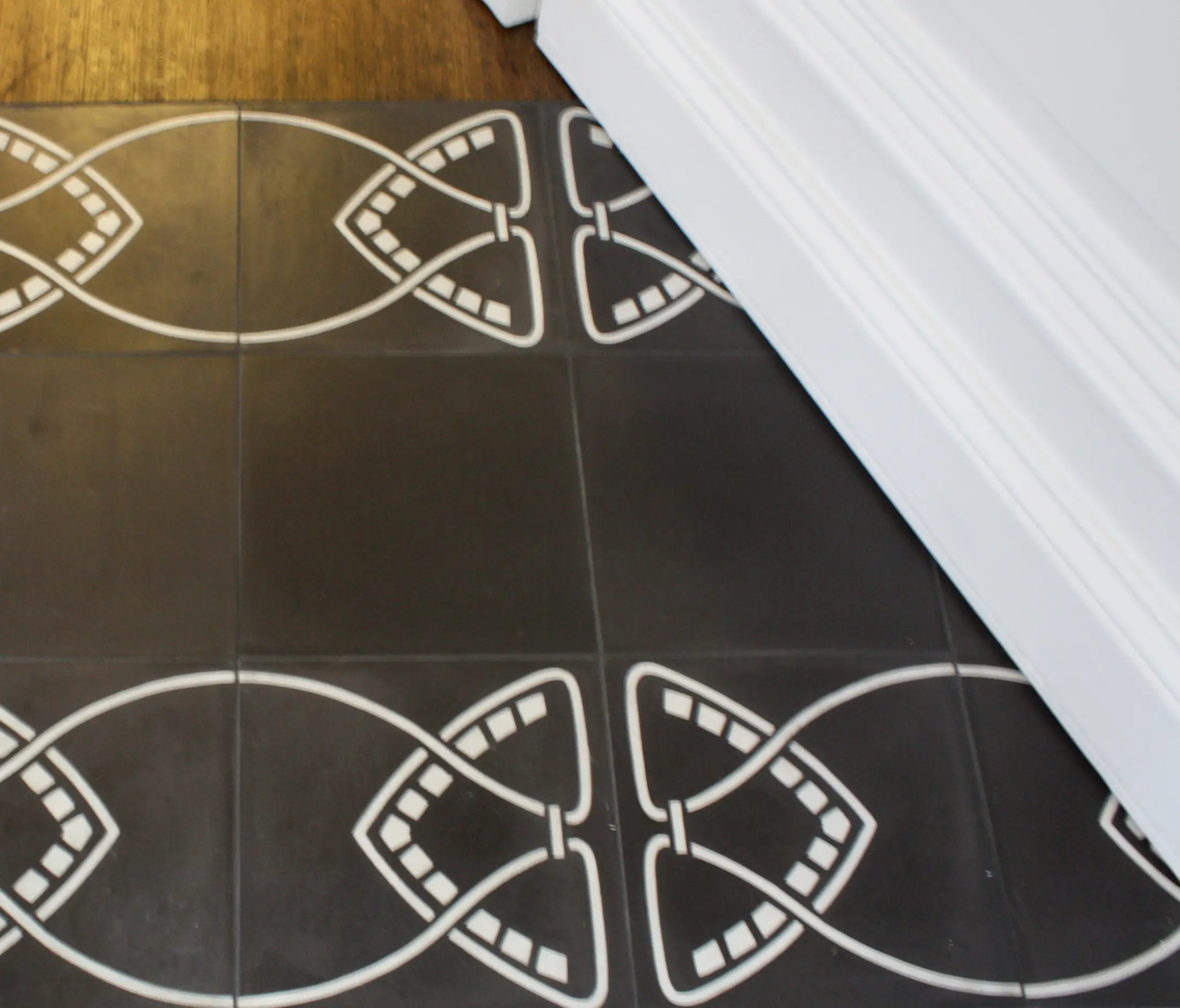 VIA - Cement tile