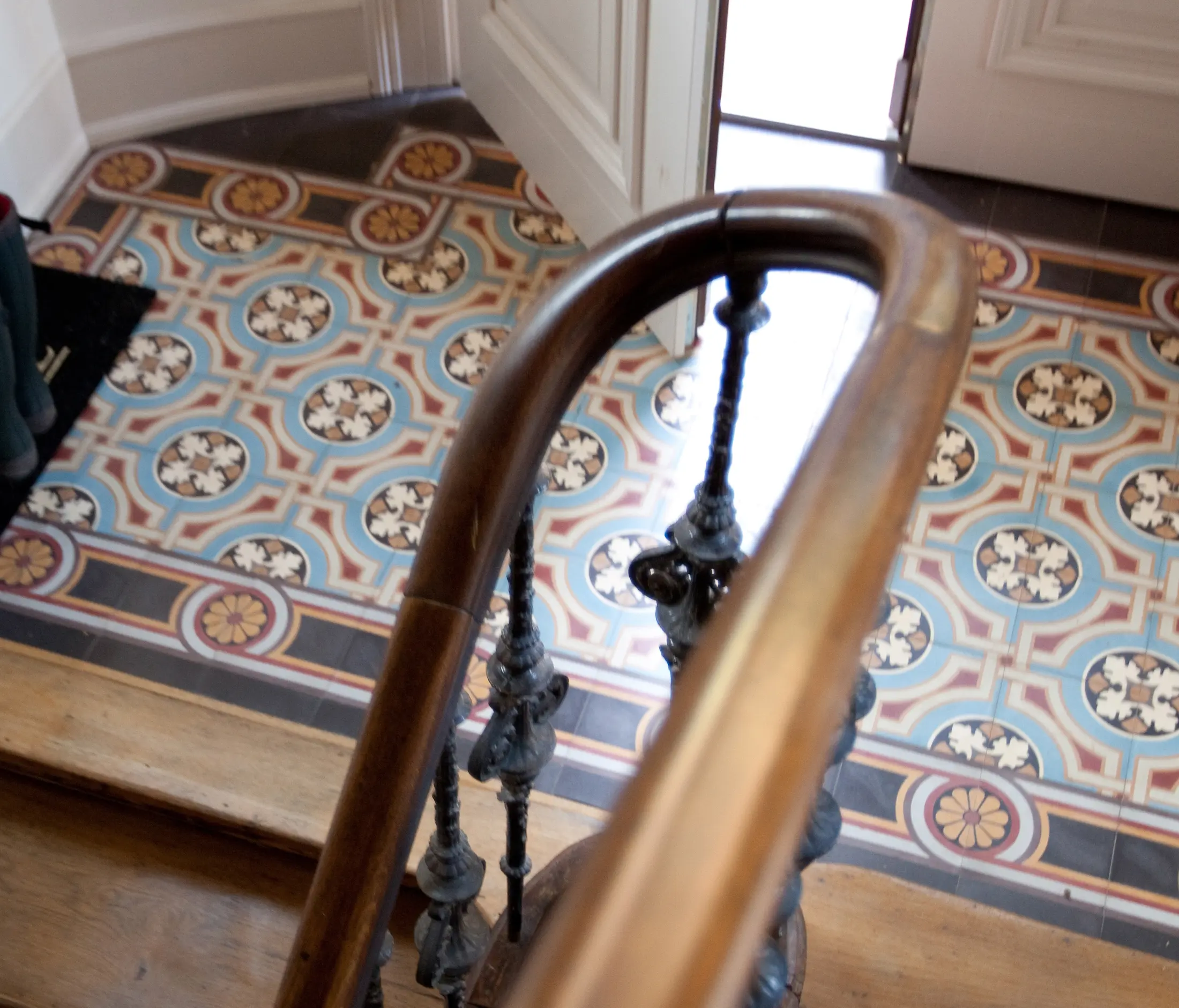 VIA - Cement tile
