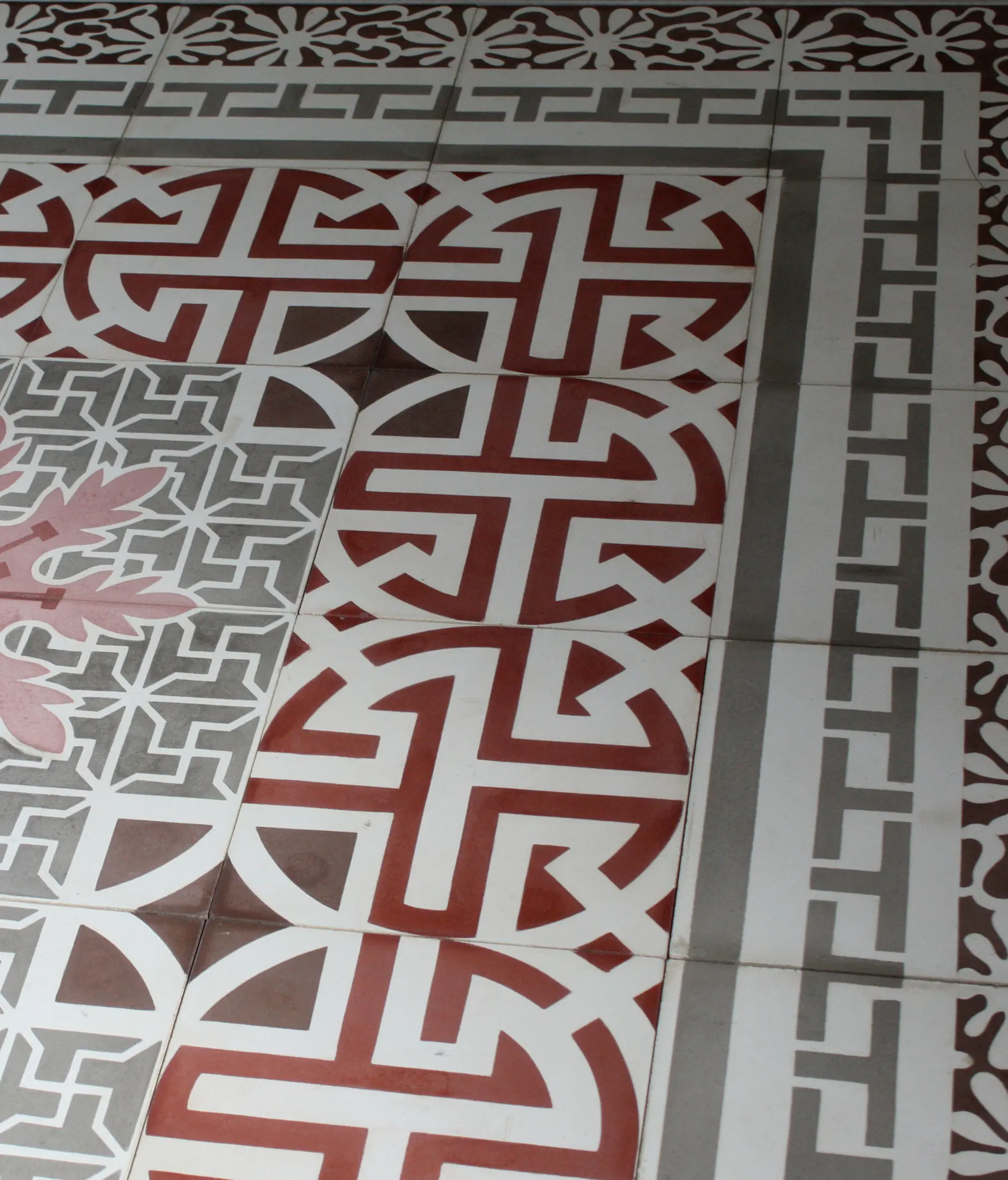 VIA - Cement tile