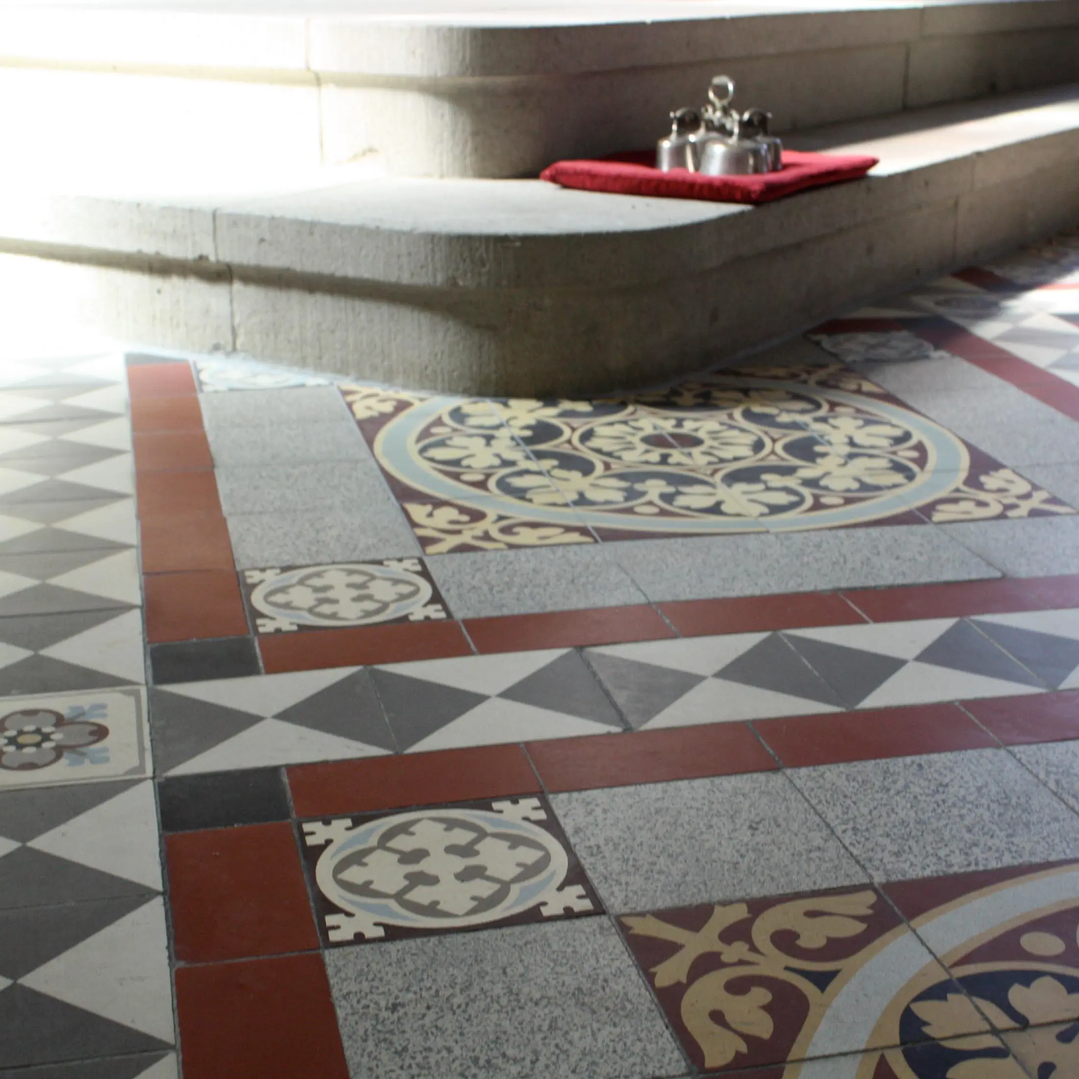 VIA - Cement tile