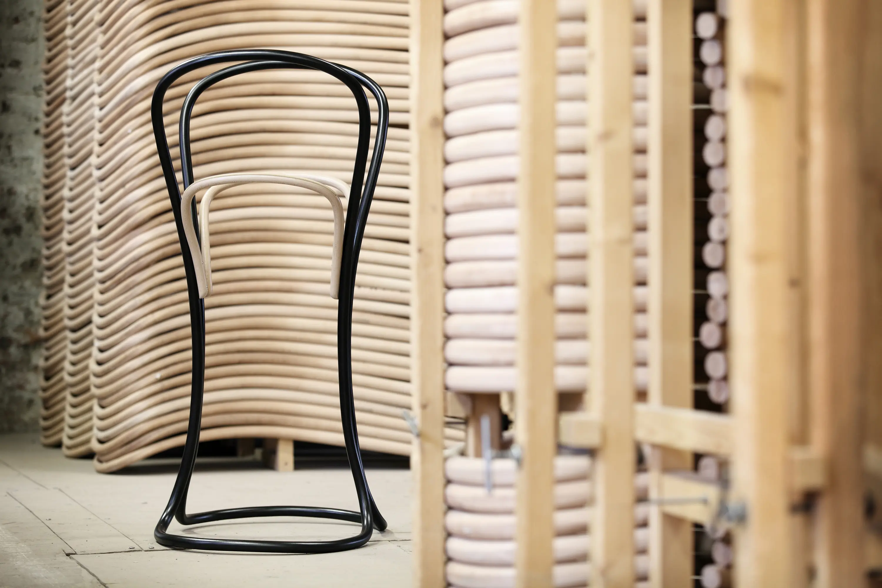 TON A.S. - Petalo Hallstand