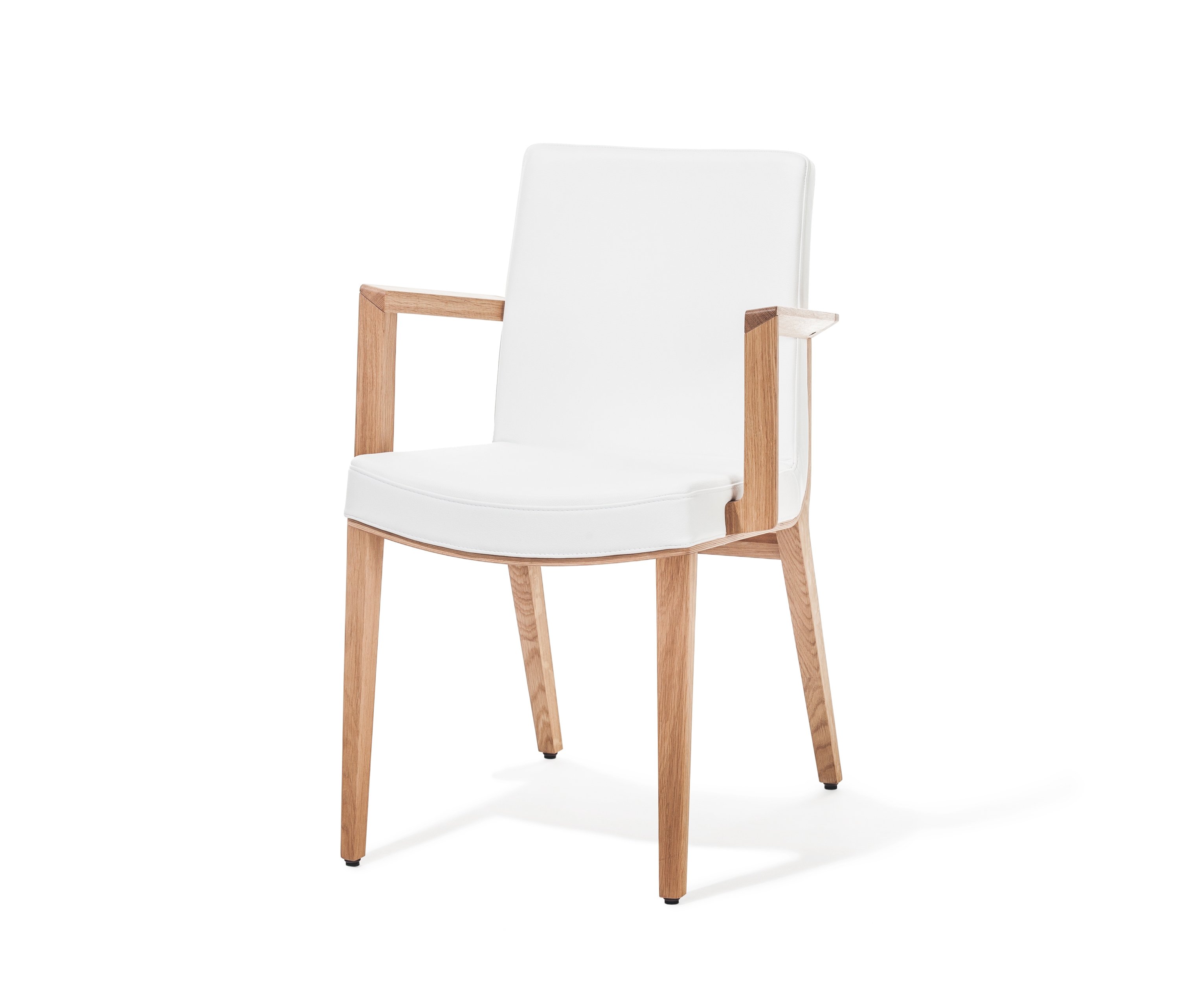Mostra il prodotto Moritz Armchair del produttore TON A.S.