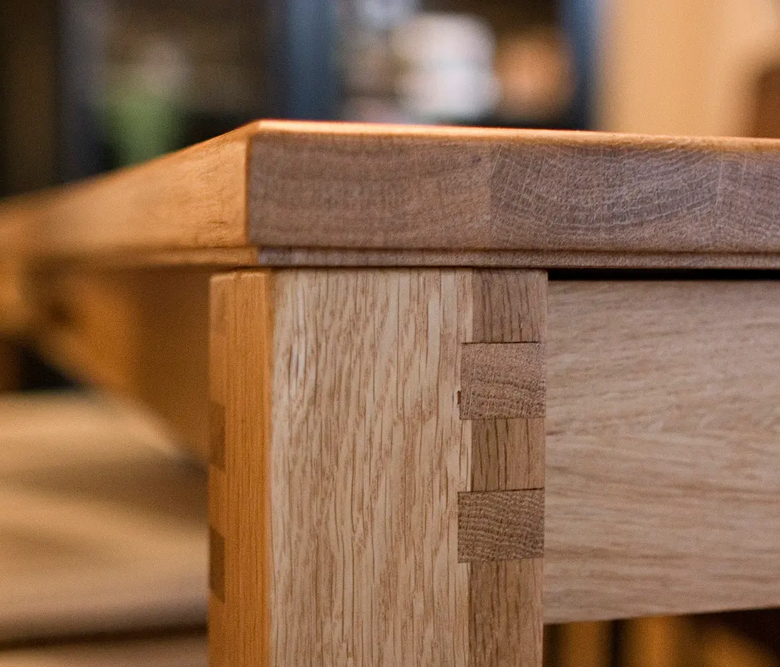 Andreas Janson - Sandra Table