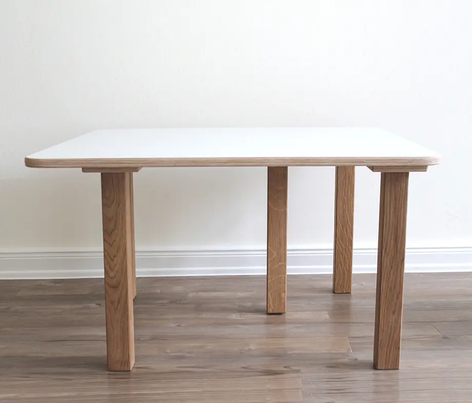 Andreas Janson - Emily Table