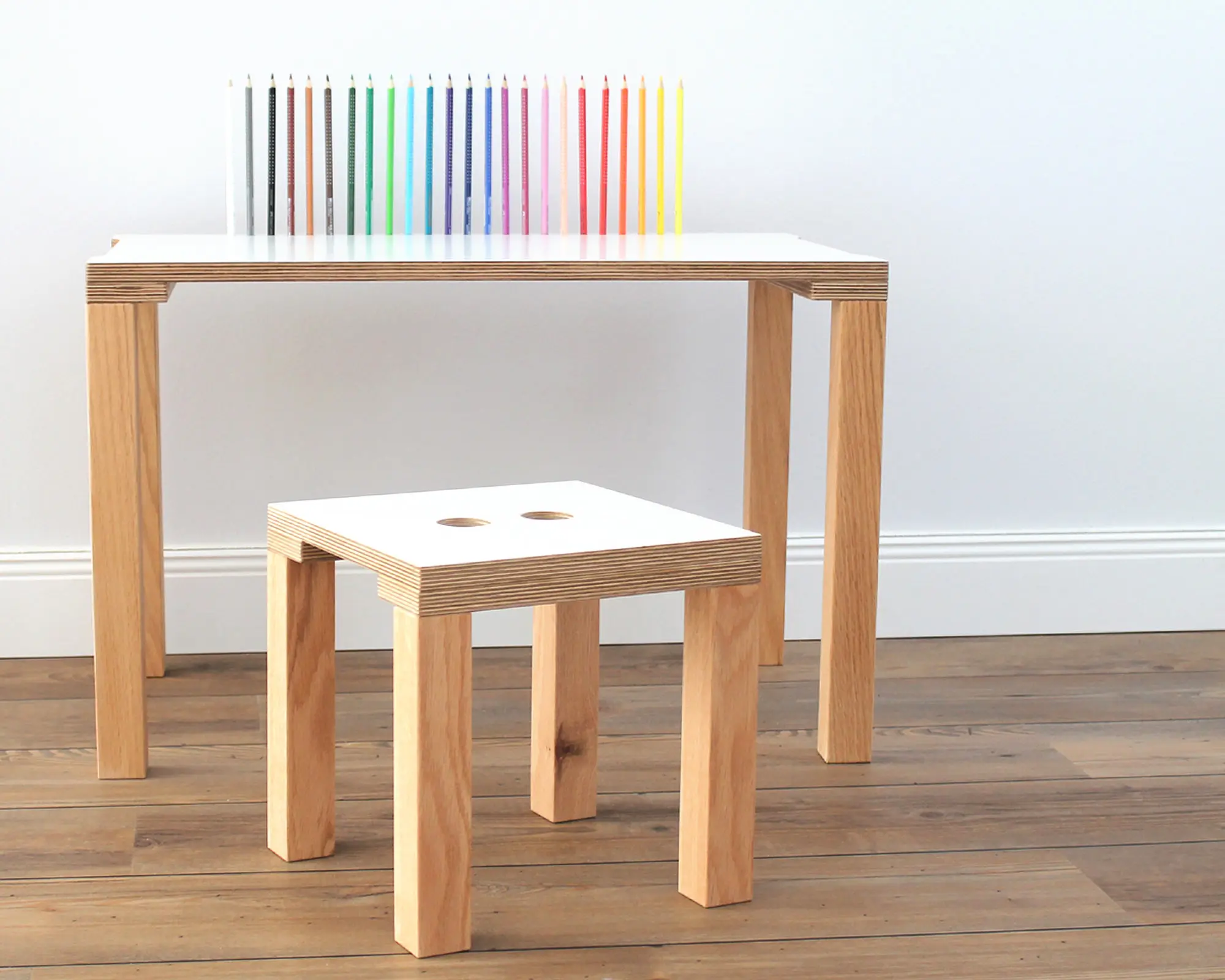 Andreas Janson - Emily 24 Children's Table