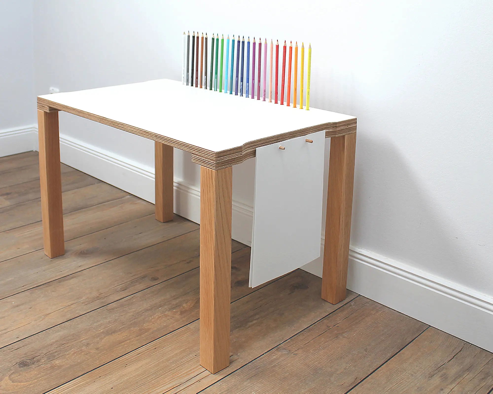 Andreas Janson - Emily 24 Children's Table