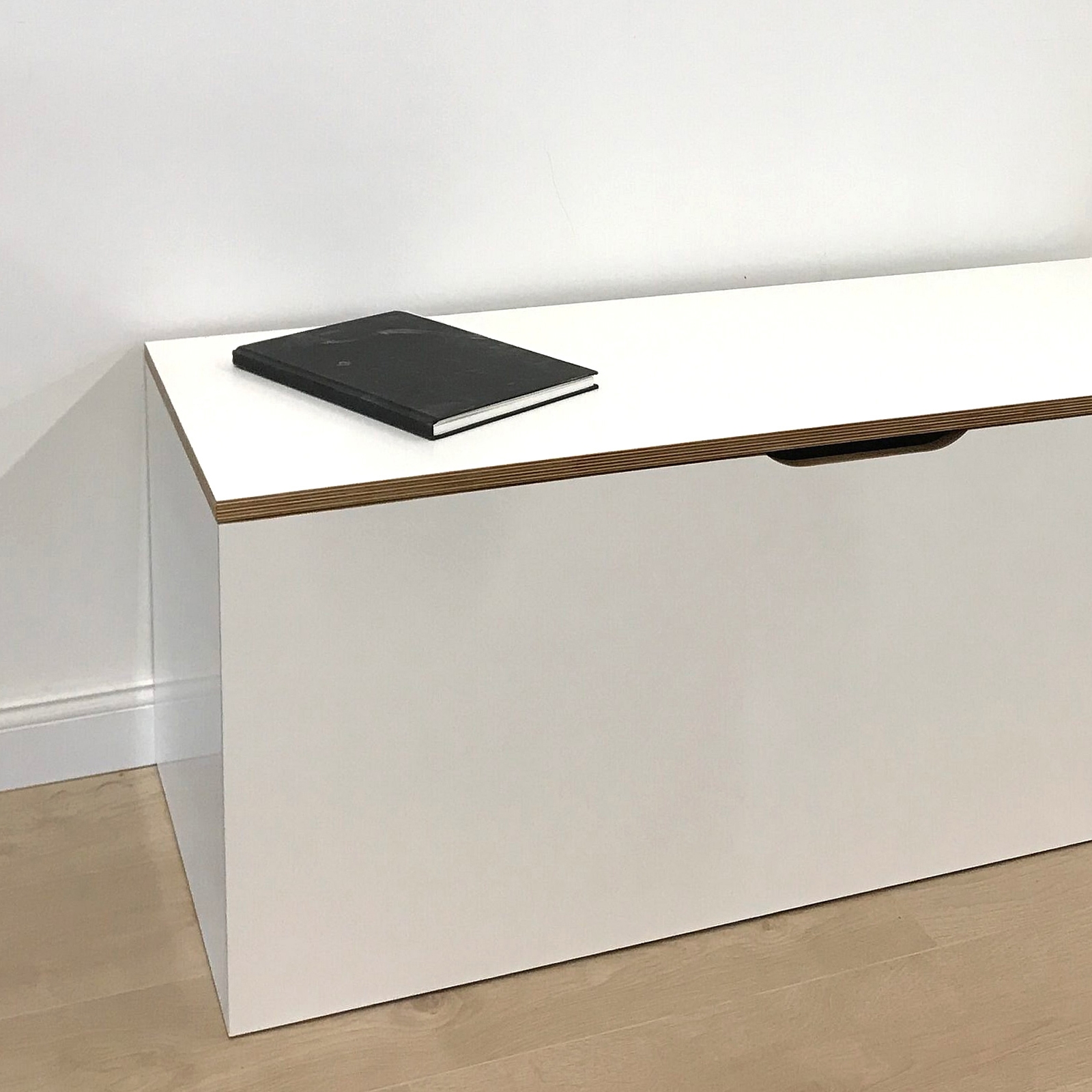Display product Mortimer 105 Coffer from manufacturer Andreas Janson