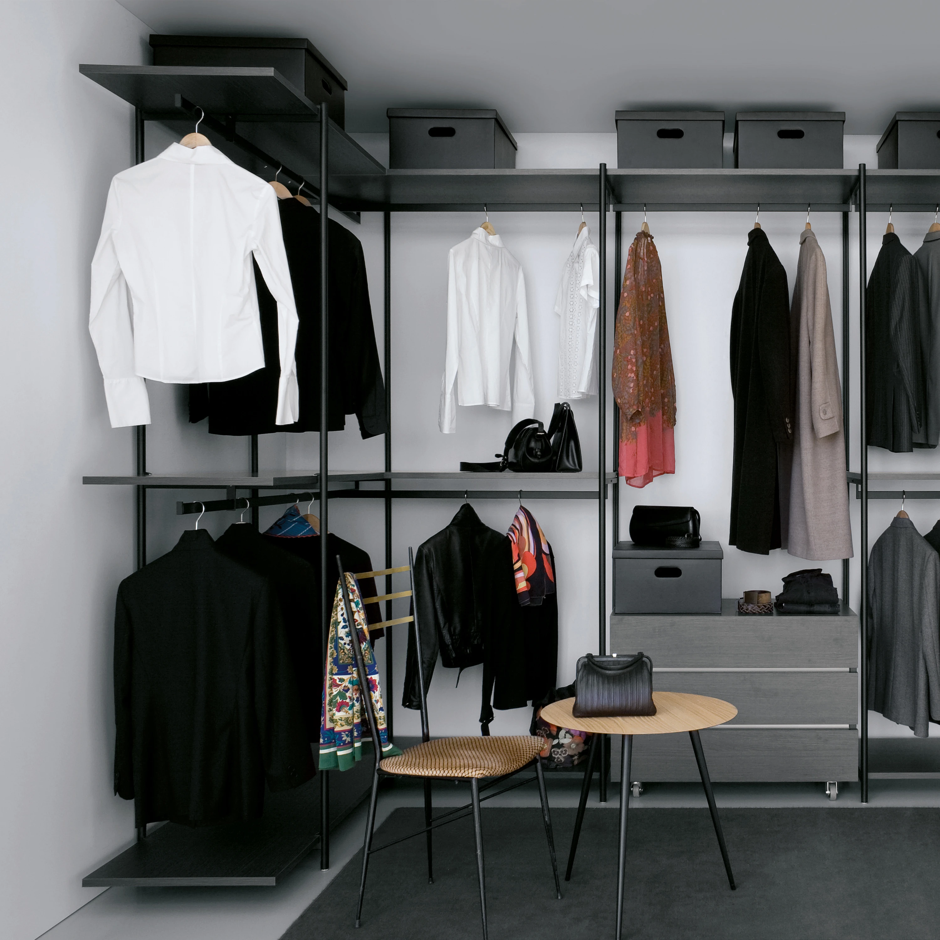 WALK-IN CLOSETS