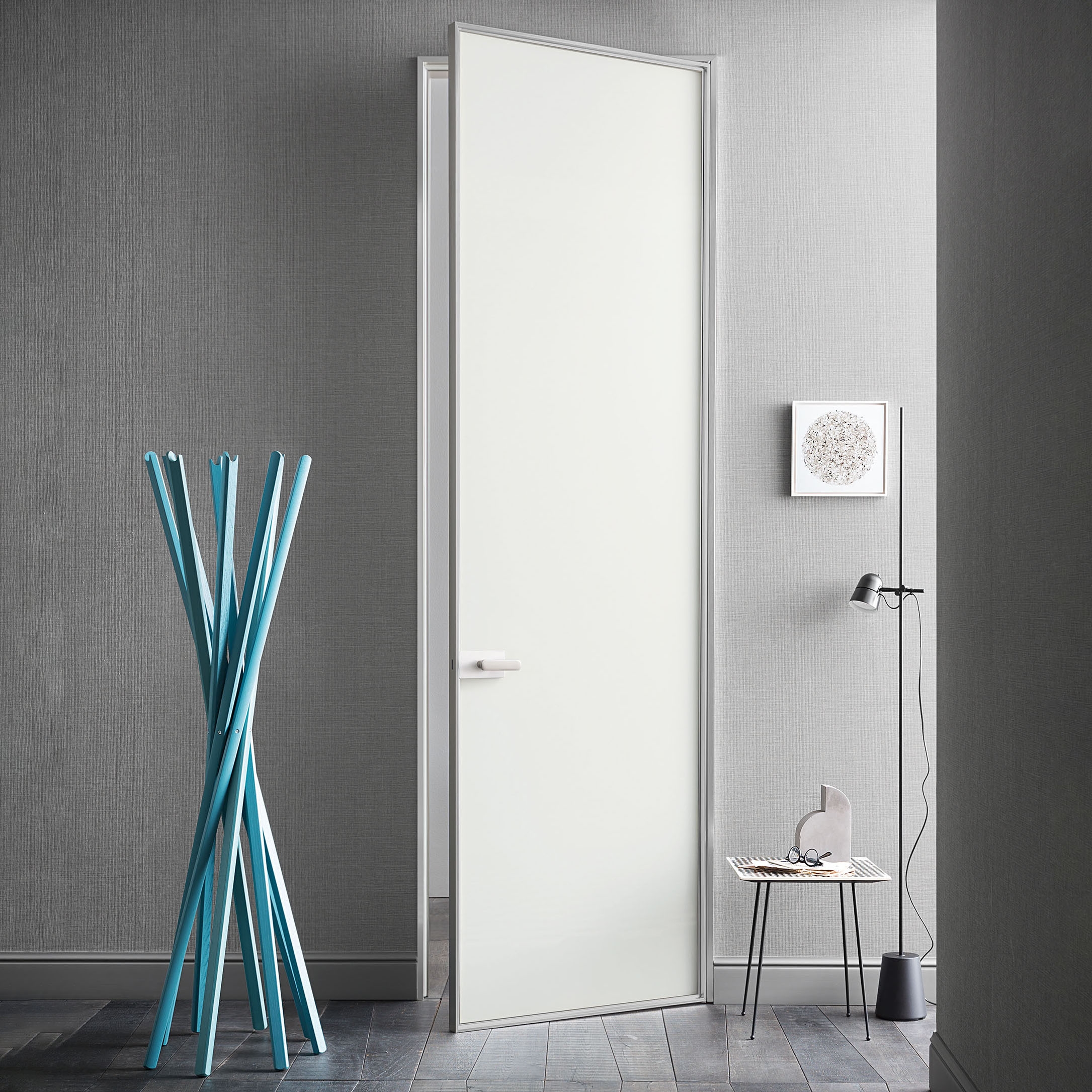Display product L7 from manufacturer Lualdi