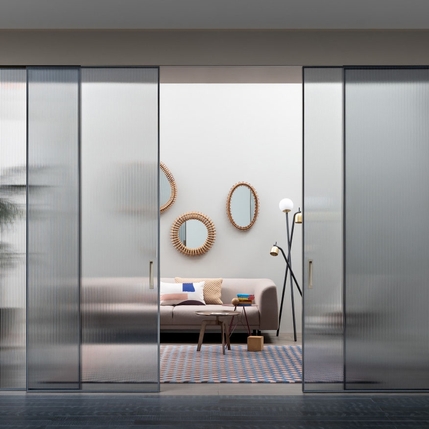 Display product Shoin from manufacturer Lualdi