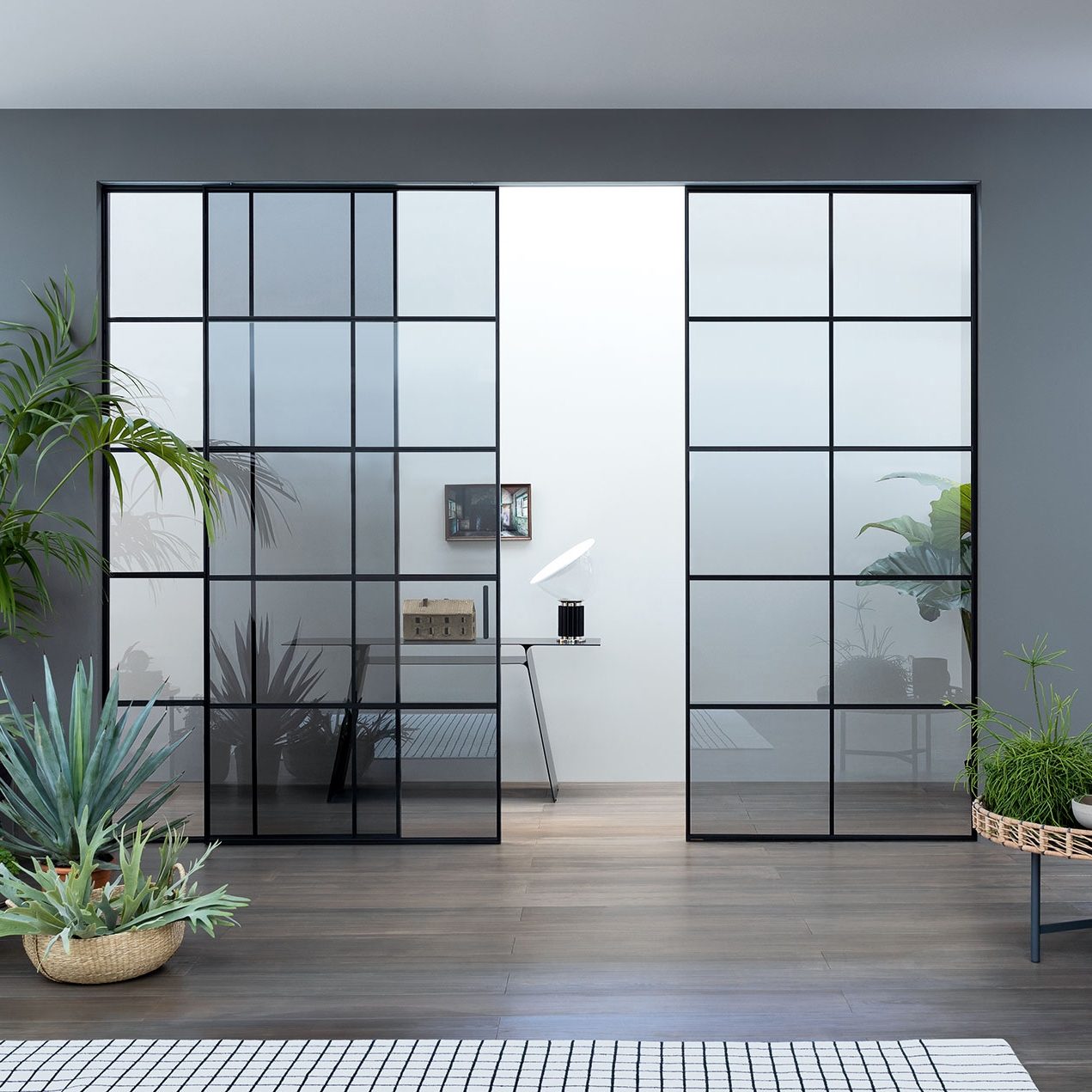 Display product L7 Times from manufacturer Lualdi