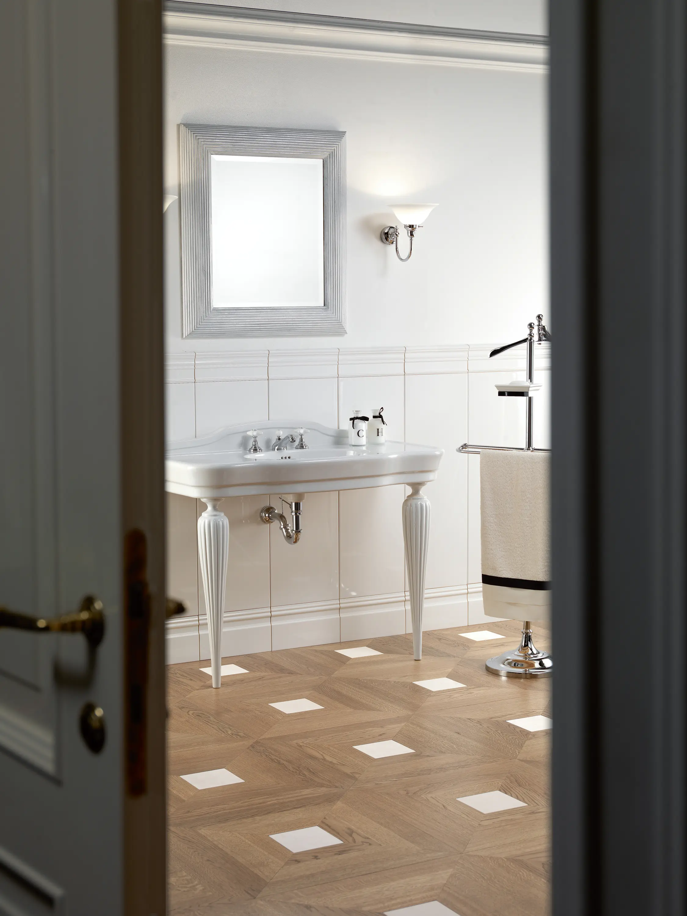 Devon&Devon - Serenade Consola