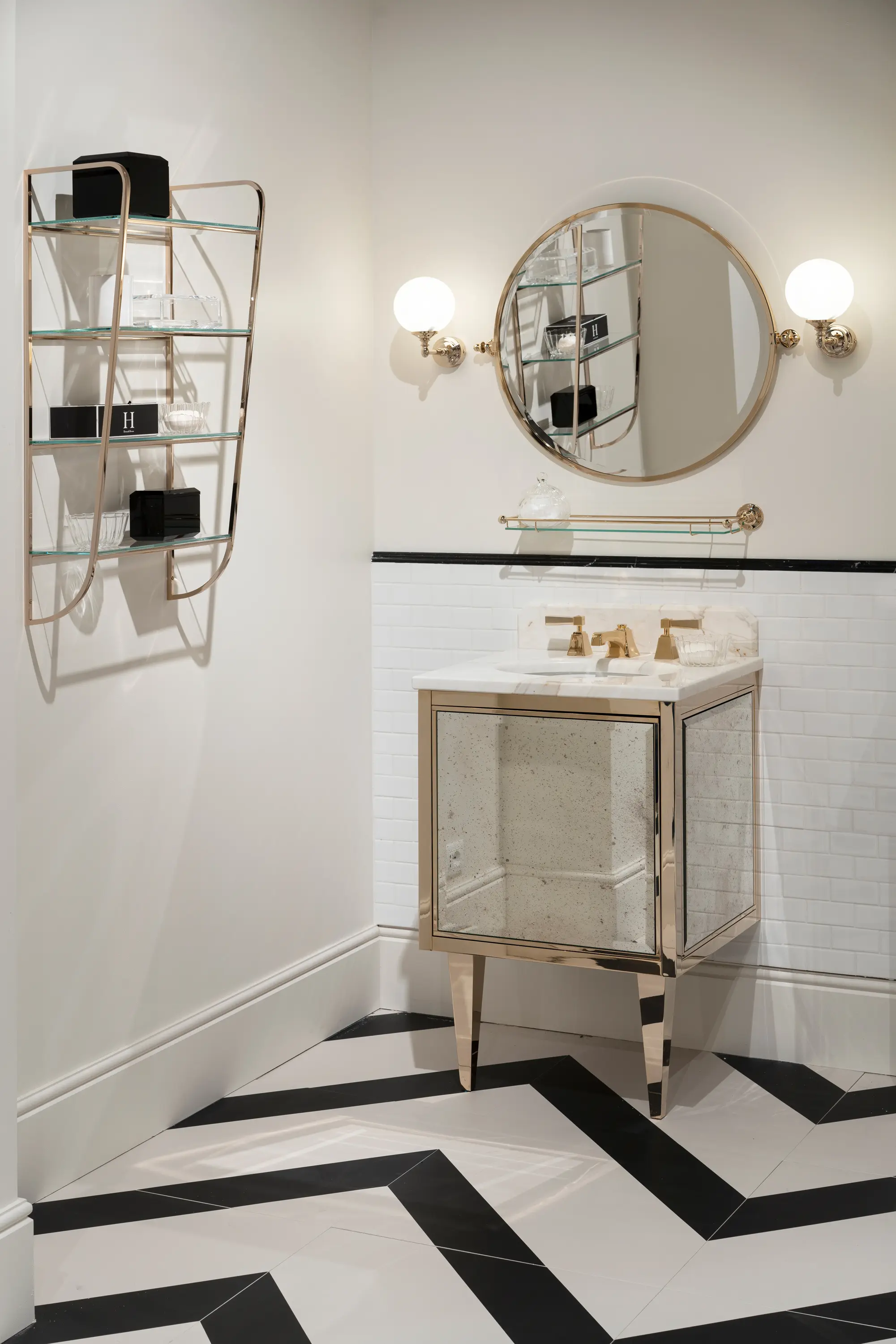 Devon&Devon - Make Up Glass shelf