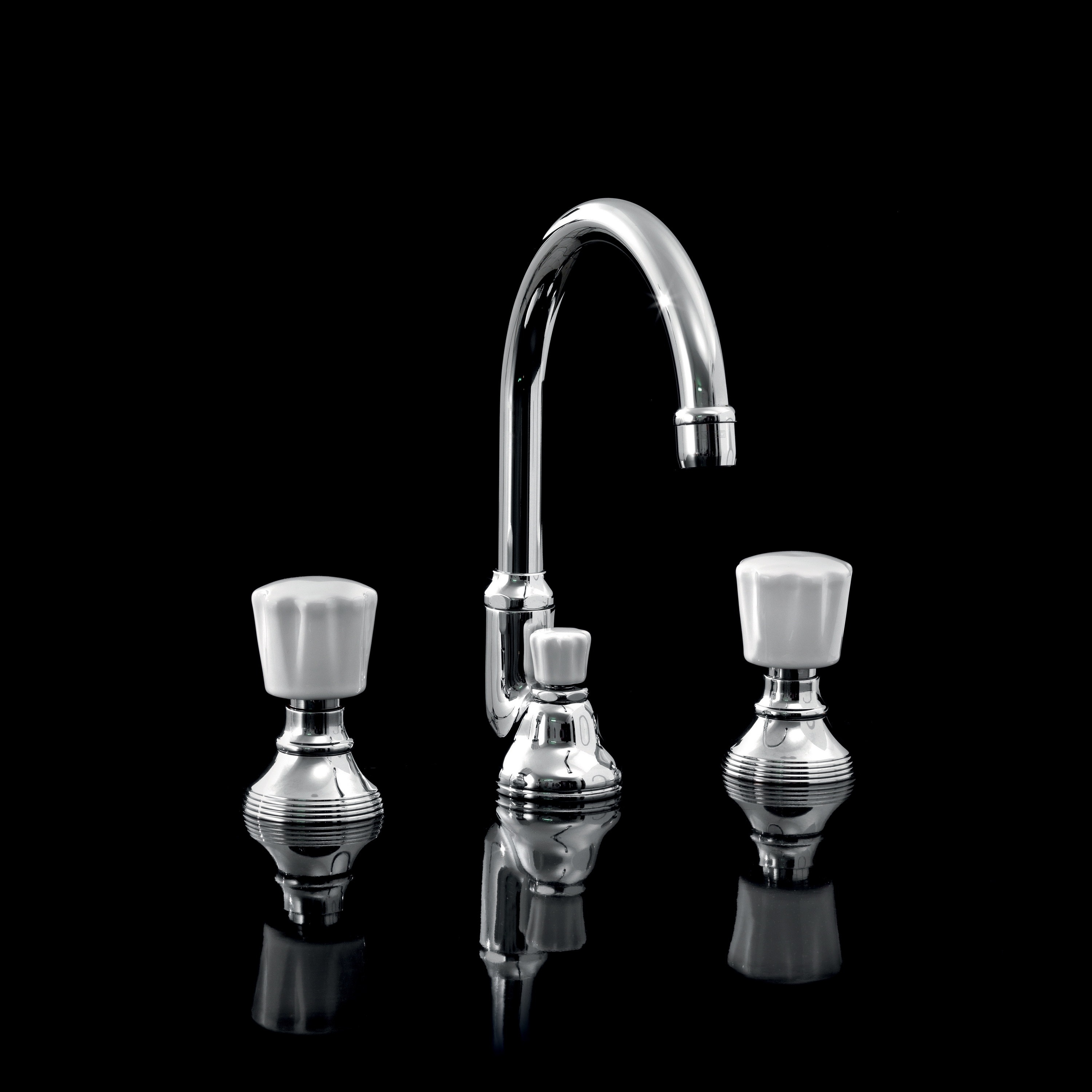 Mostrar el producto Grupo grifones lavabo Morris 3 huecos del fabricante Devon&Devon
