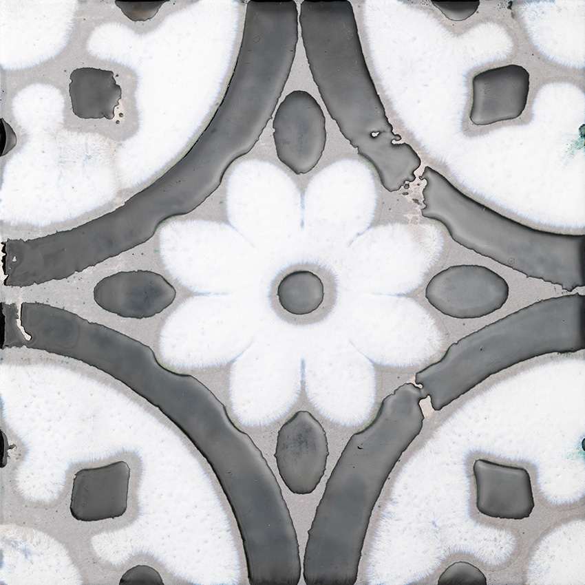 Flora Tiles | Petunia White Musk