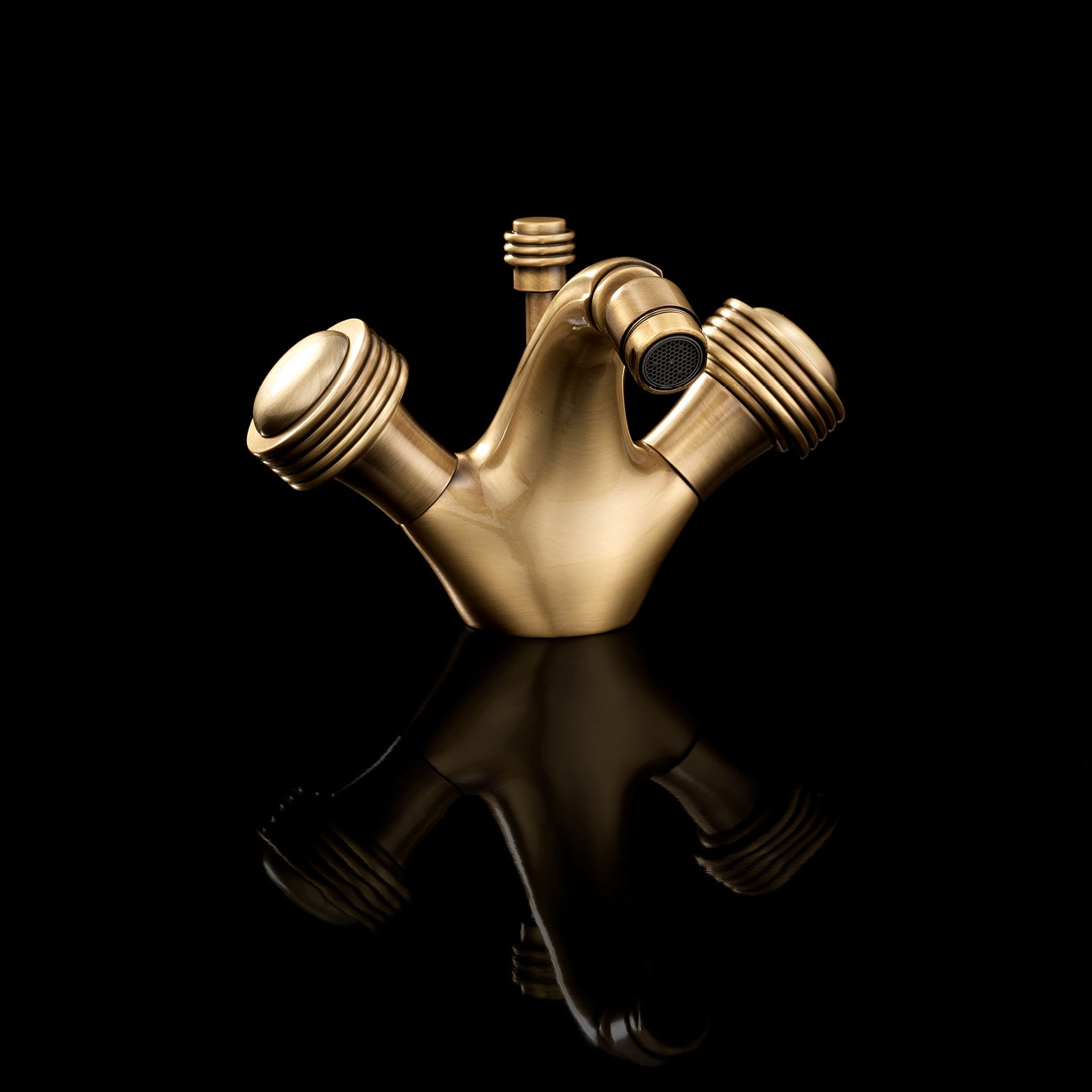 Mostrar el producto Grupo grifones bidé Royal 1 hueco del fabricante Devon&Devon