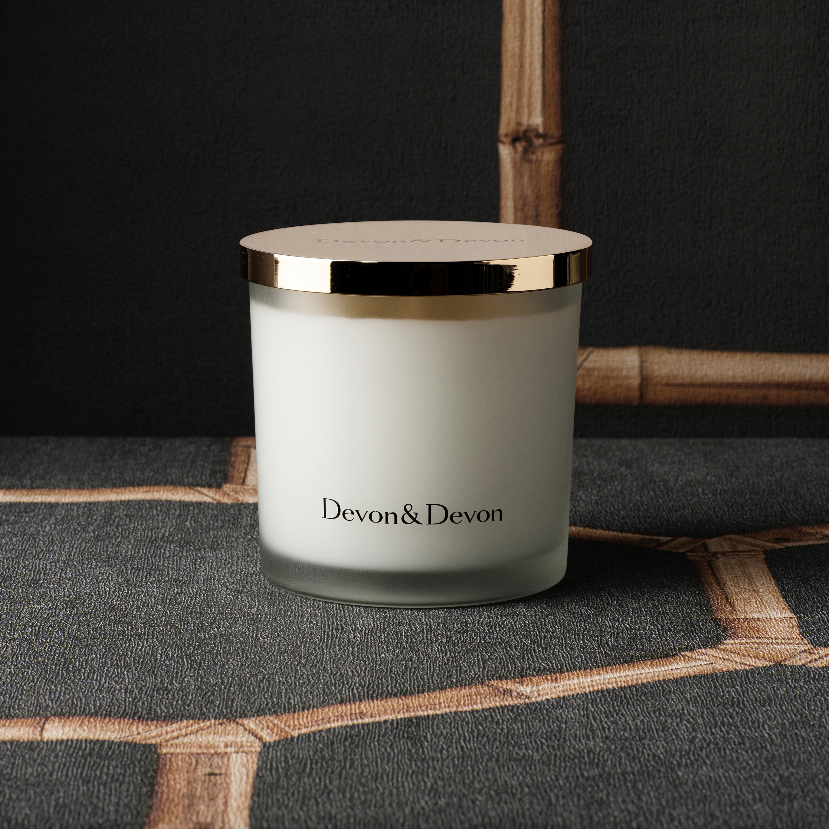 Display product Home Boutique | Candle 300 gr Rose Musk from manufacturer Devon&Devon