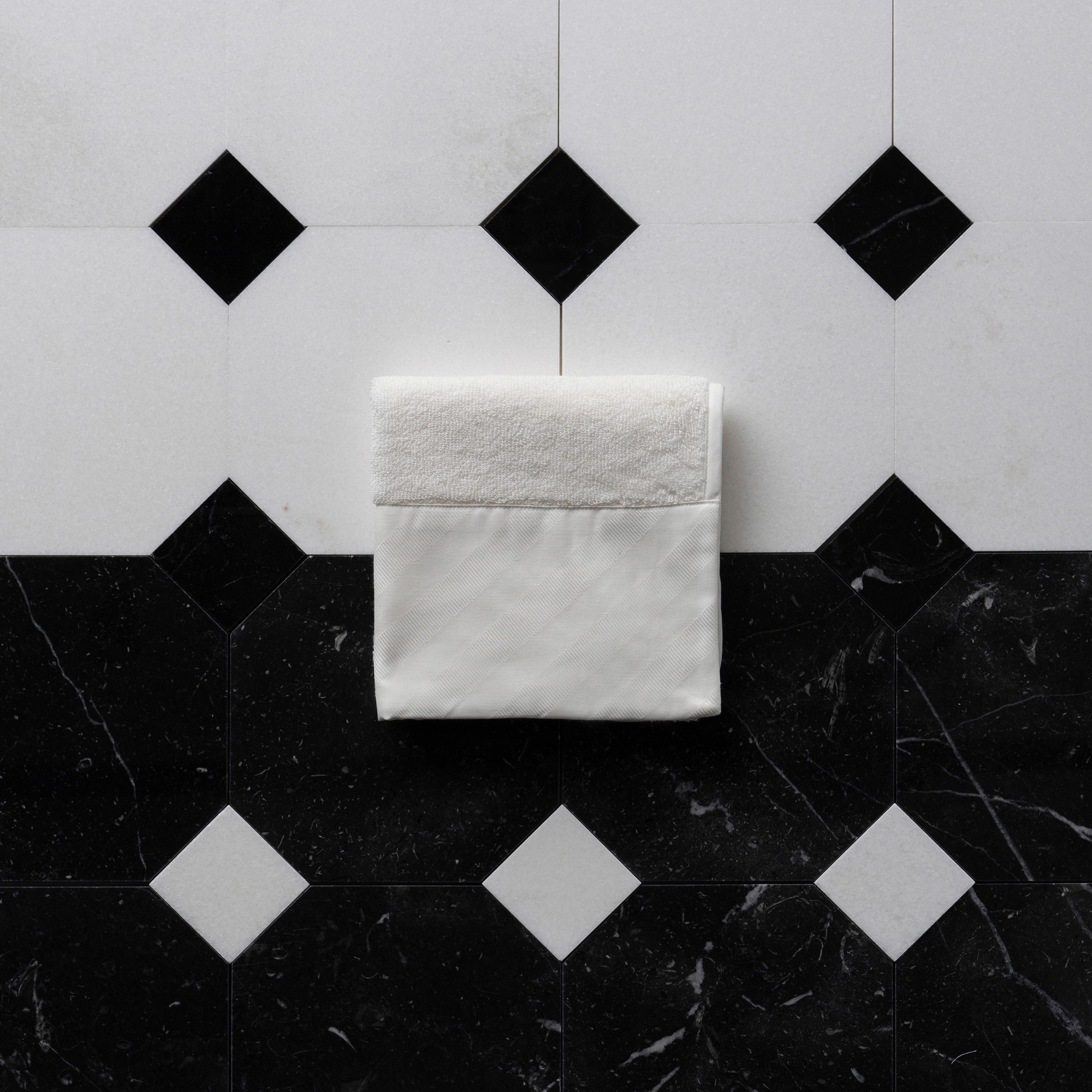 Display product Home Boutique | Plush wash cloth from manufacturer Devon&Devon